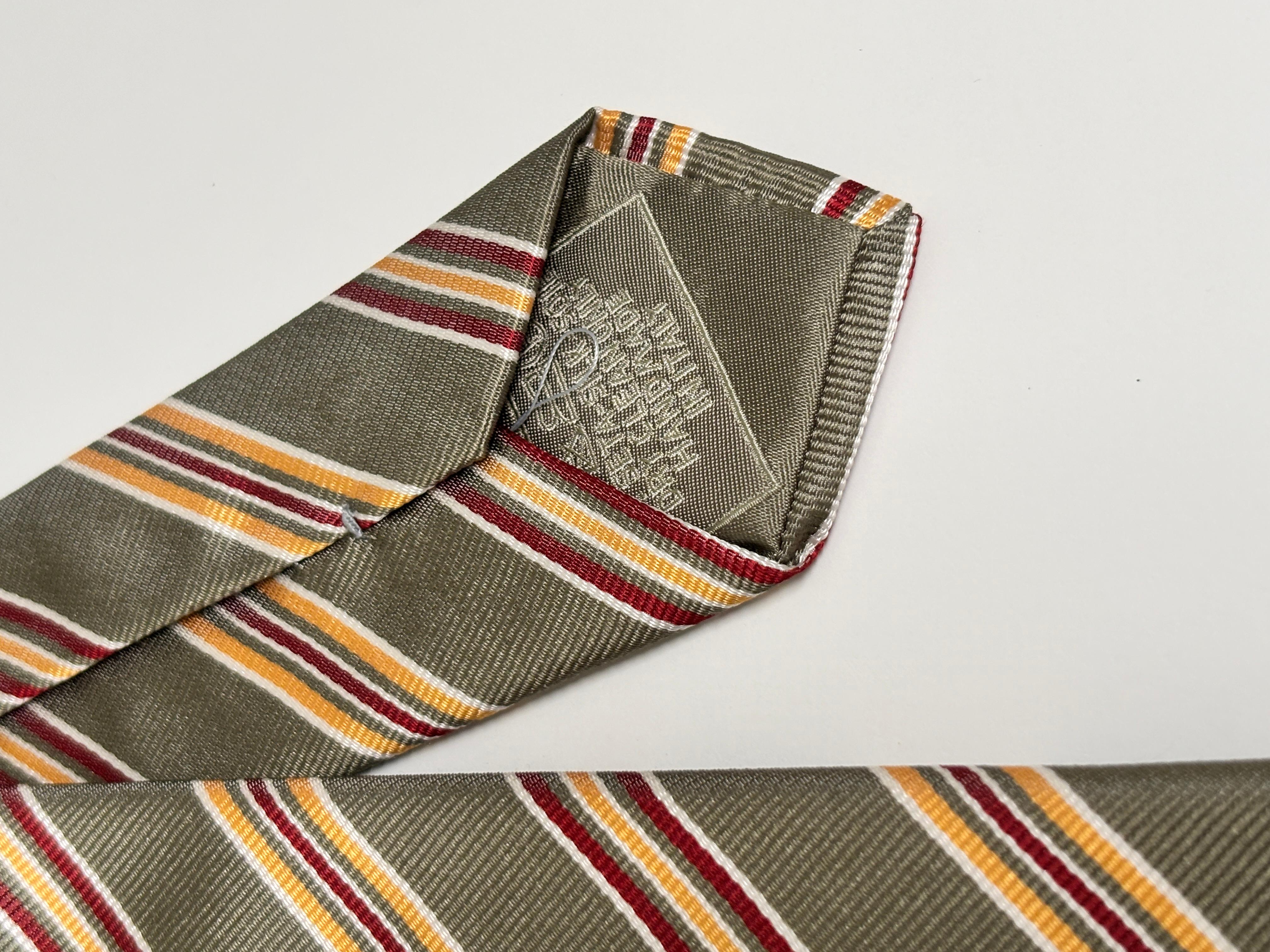 Brioni Cravate rayée en soie pour hommes Italie Bon état - En vente à Moreno Valley, CA