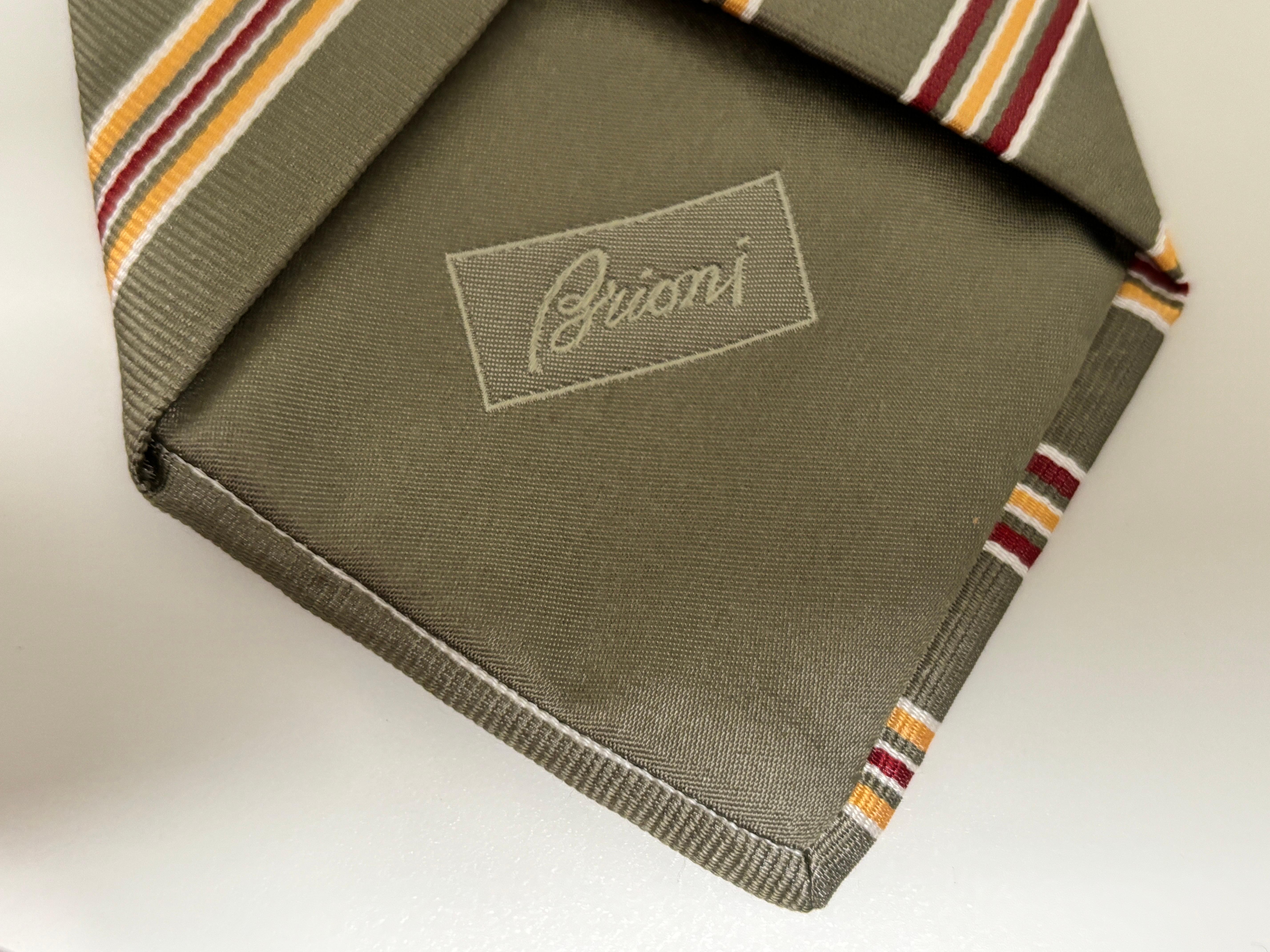 Brioni Cravate rayée en soie pour hommes Italie en vente 3