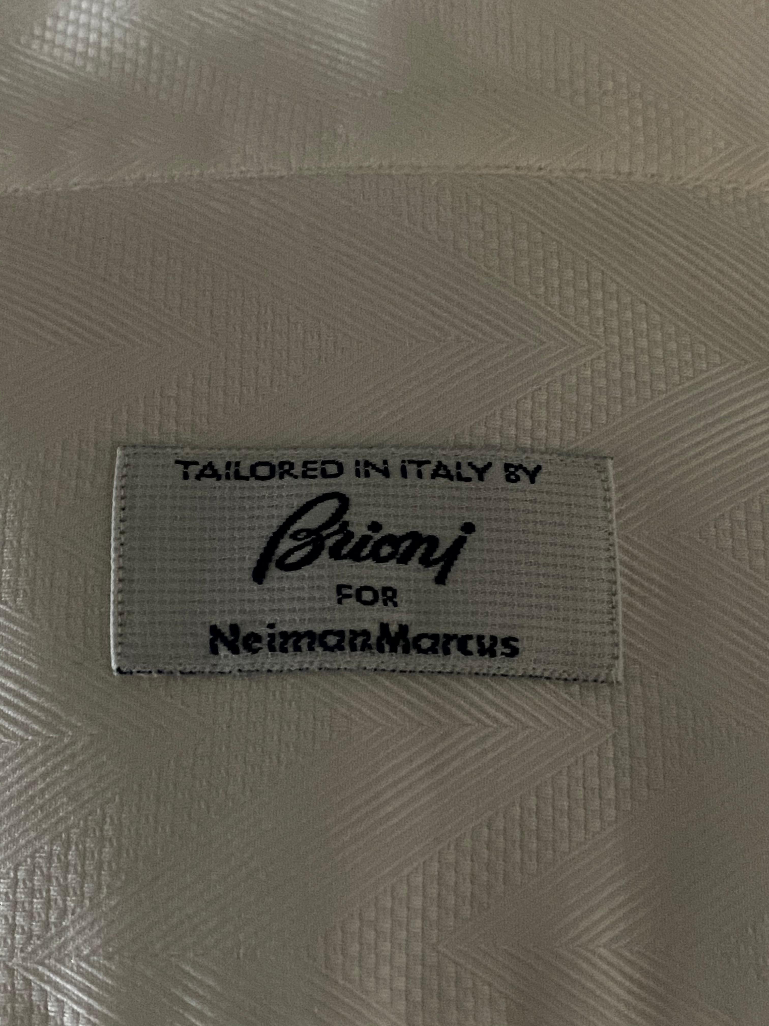 Brioni Neiman Marcus White Cotton Button Down Shirt  For Sale 1