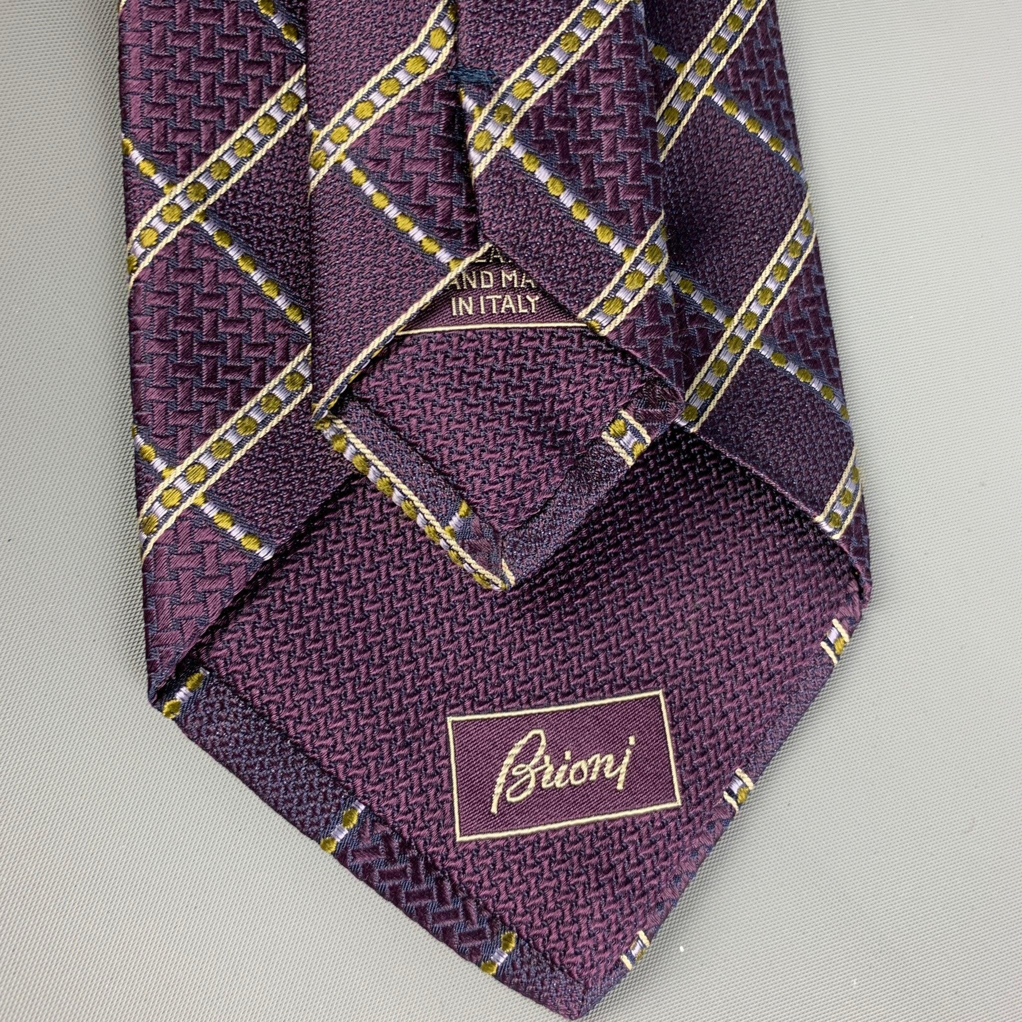 BRIONI Purple White Textured Silk Tie In Good Condition For Sale In San Francisco, CA