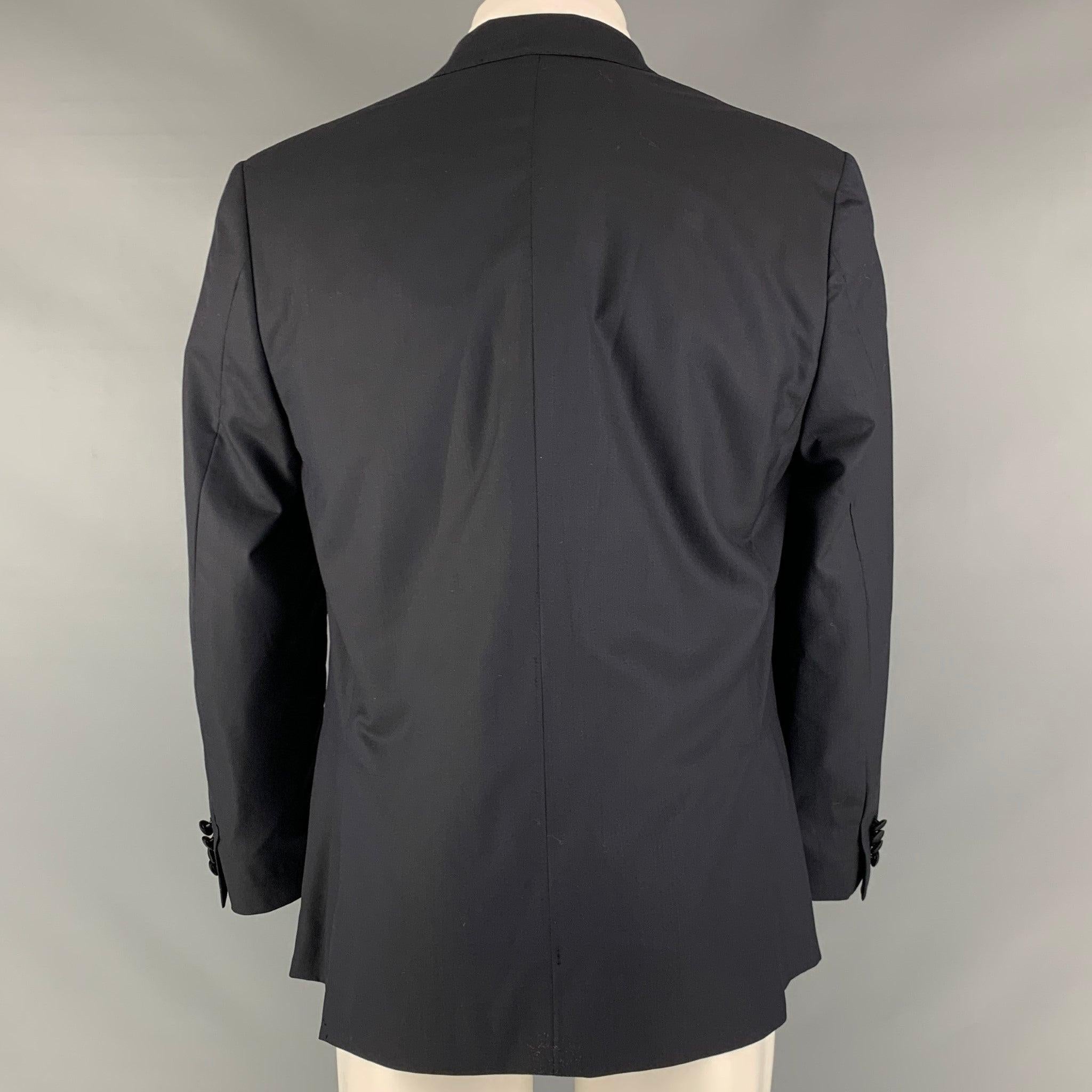 BRIONI Size 40 Regular Navy Black Solid Wool Peak Lapel Sport Coat In Excellent Condition For Sale In San Francisco, CA