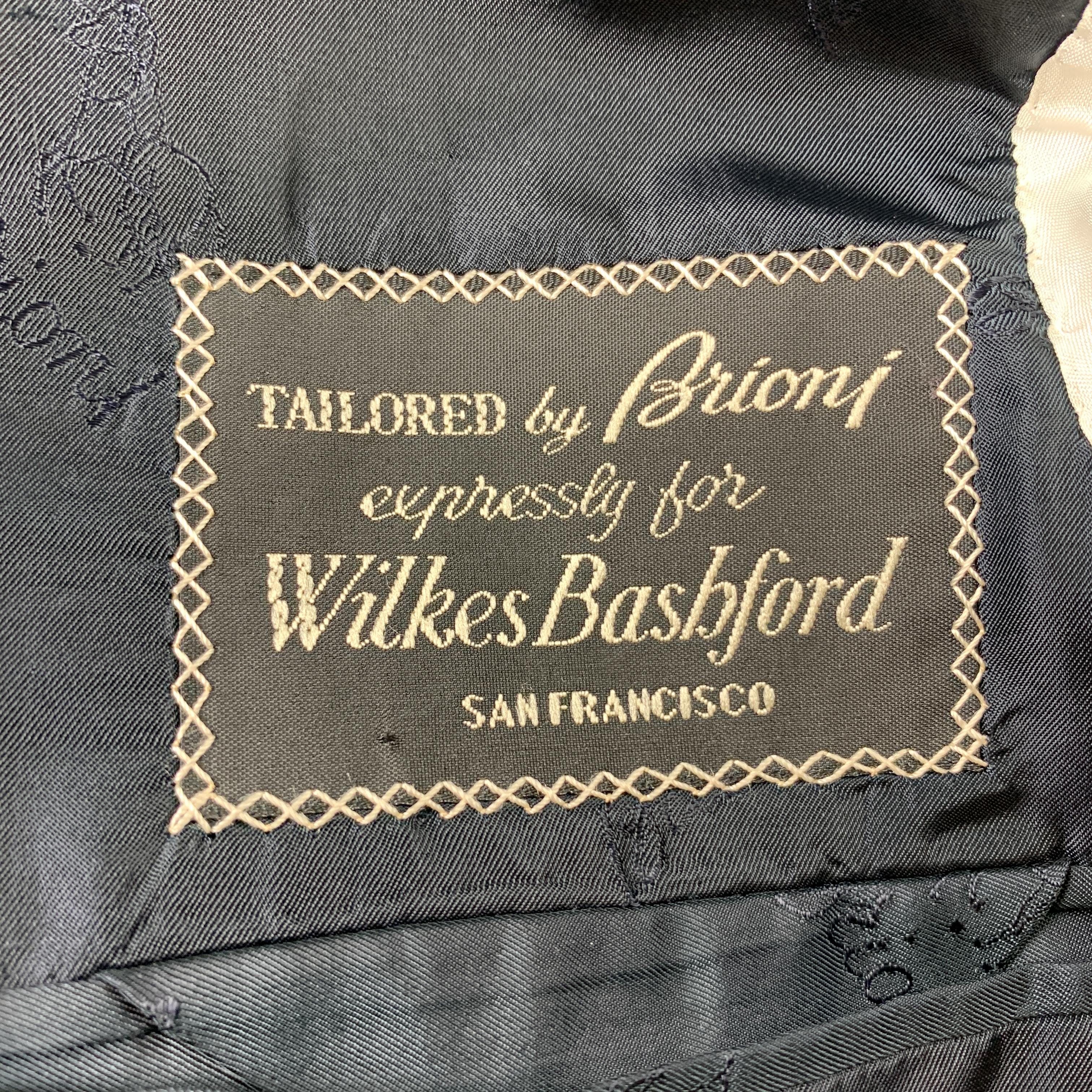 Men's BRIONI Size 40 Regular Navy Solid Wool Peak Lapel Tuxedo
