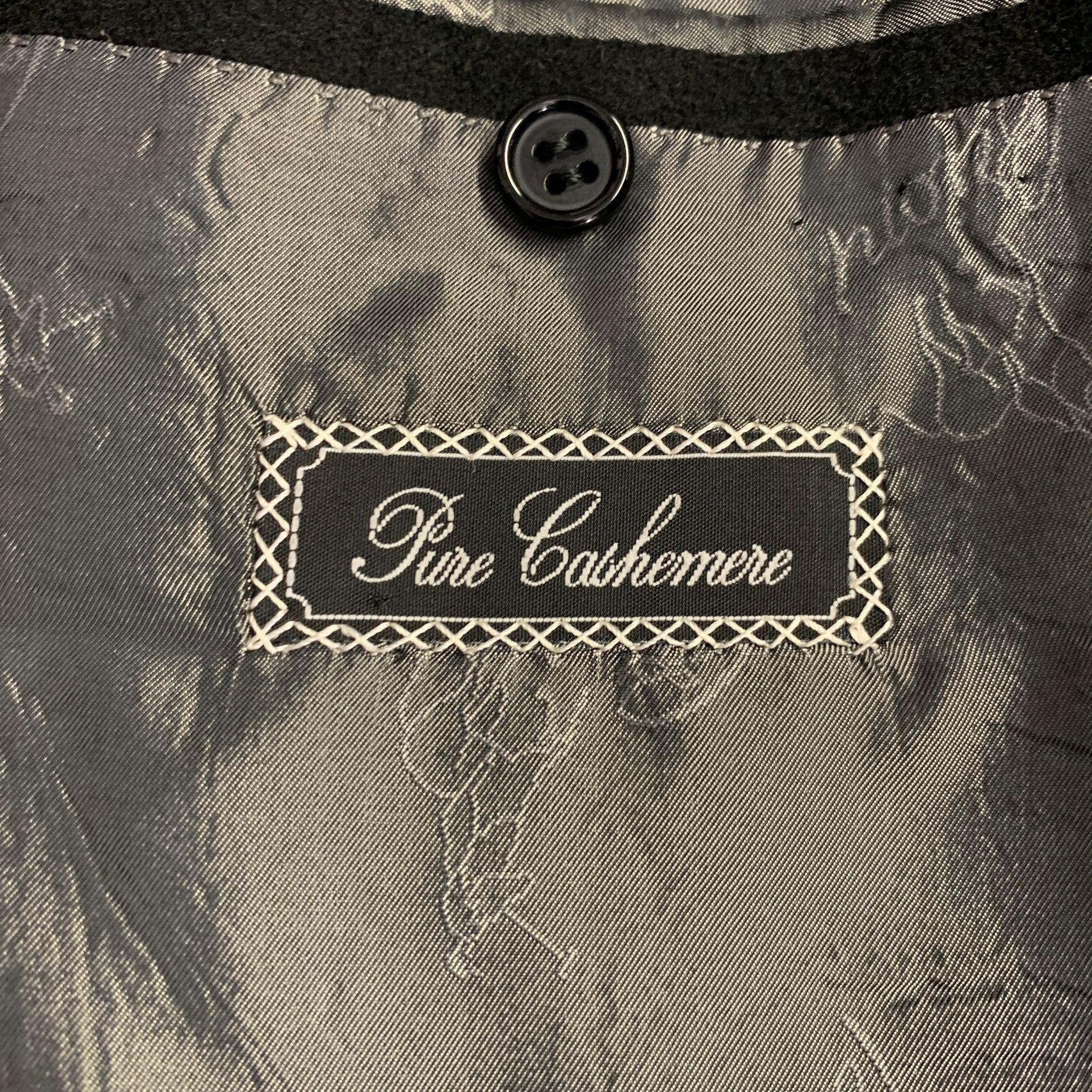 BRIONI Size 44 Black Cashmere Single Breasted Coat For Sale 2