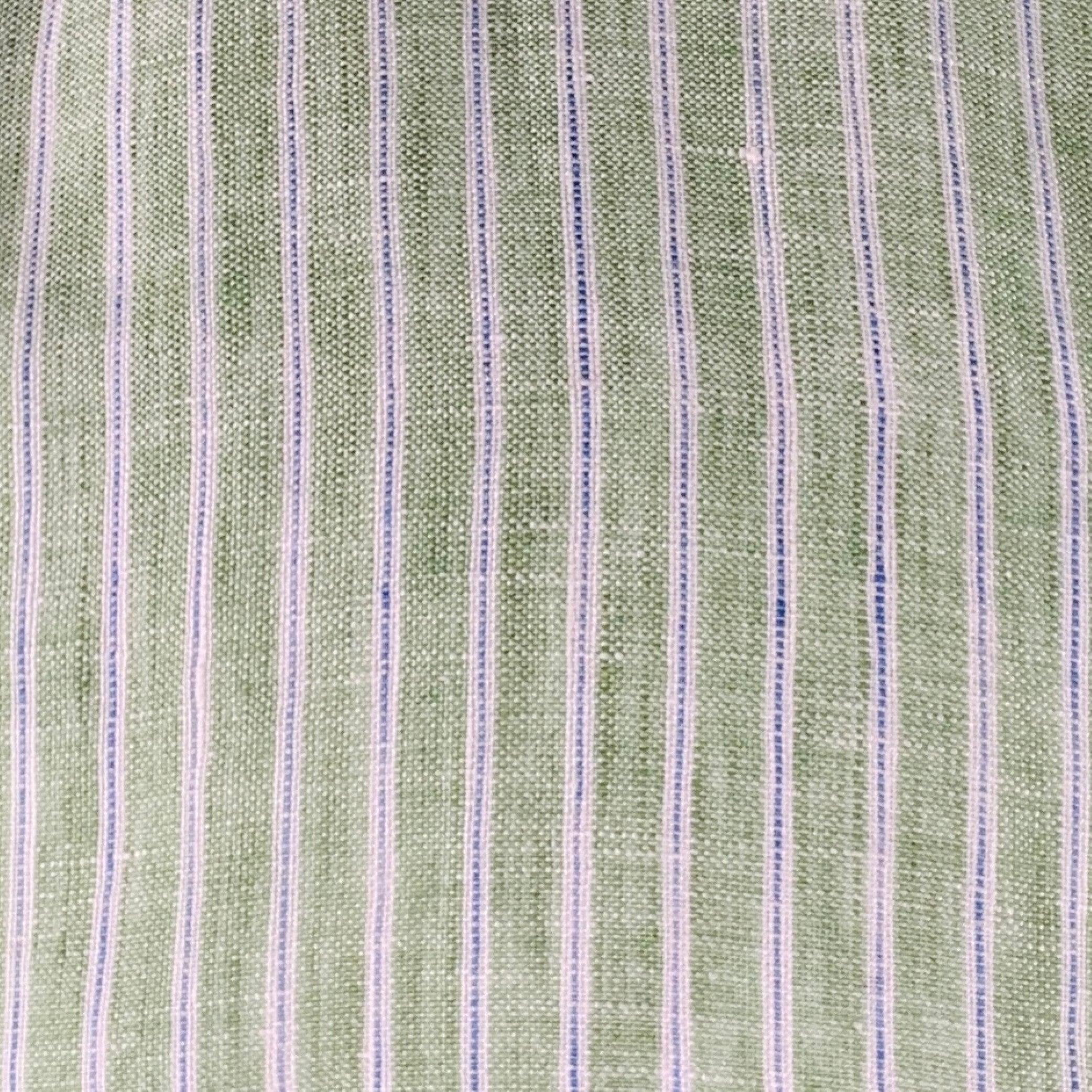 BRIONI long sleeve shirt
in a green linen fabric featuring a stripe pattern, spread collar, and button closure. Made in Italy.Excellent Pre-Owned Condition. 

Marked:   L 

Measurements: 
 
Shoulder: 18.5 inches  Chest: 46 inches  Sleeve: 26 inches 
