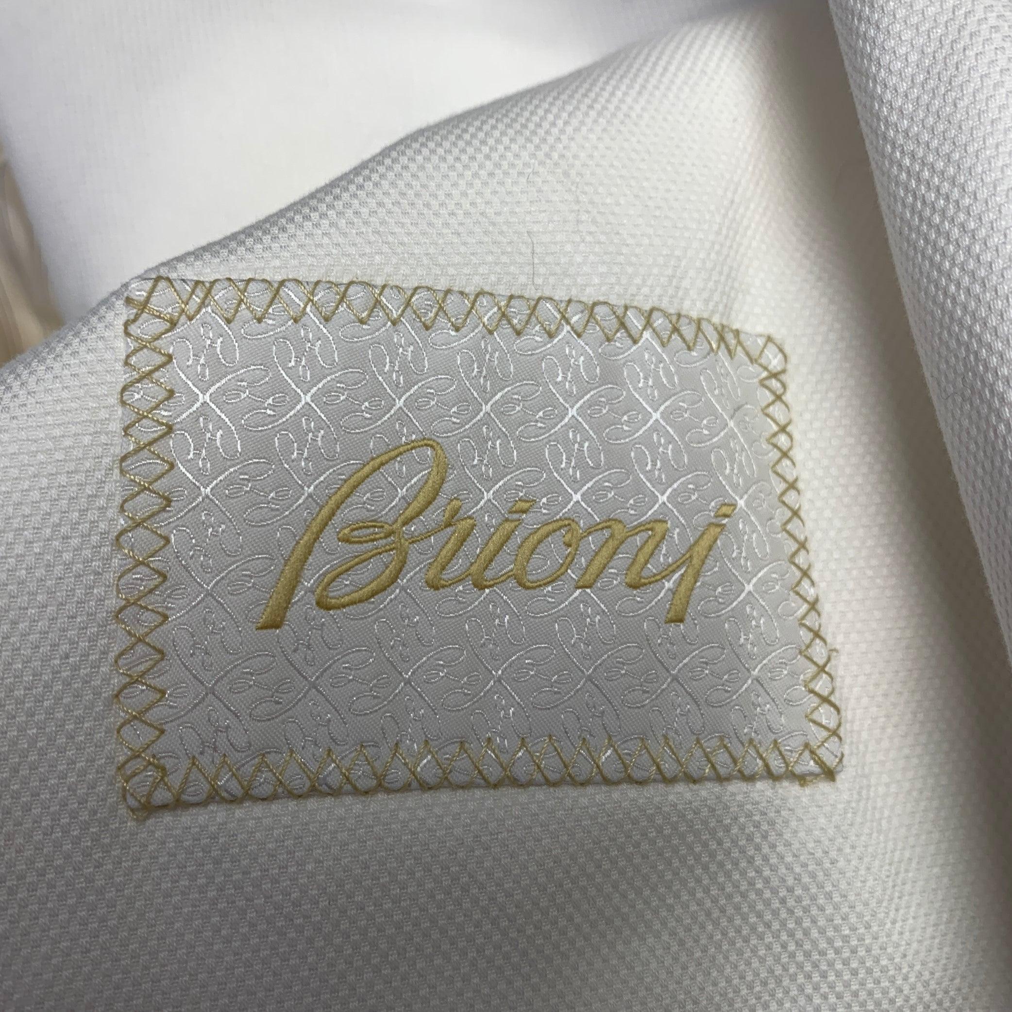 BRIONI Size L White Woven Cotton Blend Notch Lapel Jacket For Sale 3