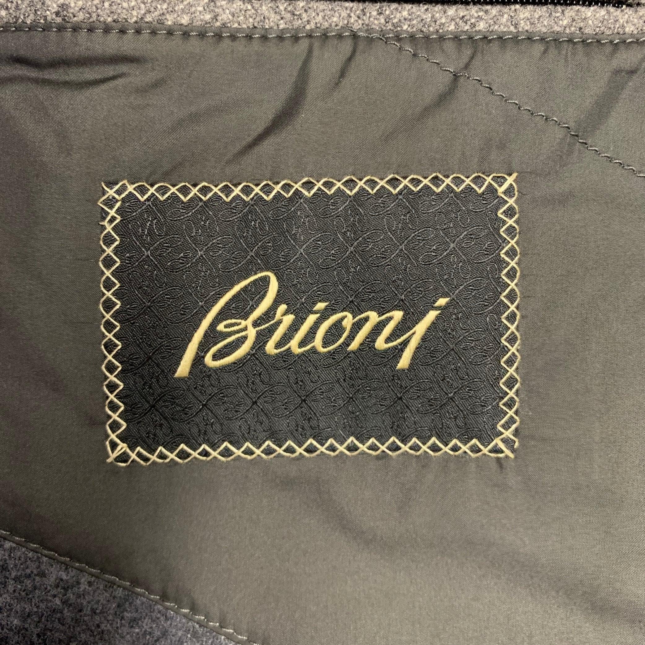 BRIONI Size XXL Grey Solid Wool Double Breasted Coat In Excellent Condition For Sale In San Francisco, CA