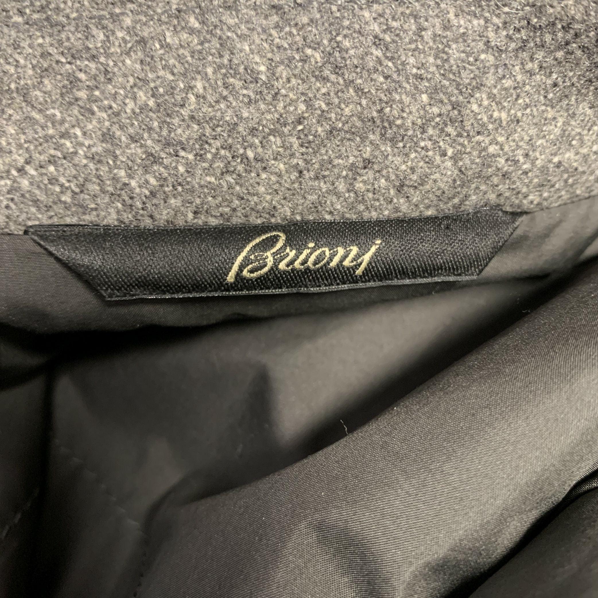 BRIONI Size XXL Grey Solid Wool Double Breasted Coat For Sale 2