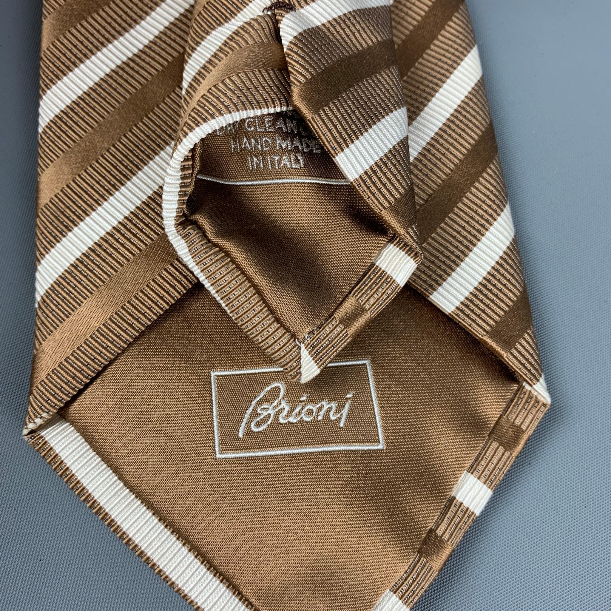 BRIONI Taupe White Brown Diagonal Stripe Silk Tie In Good Condition For Sale In San Francisco, CA