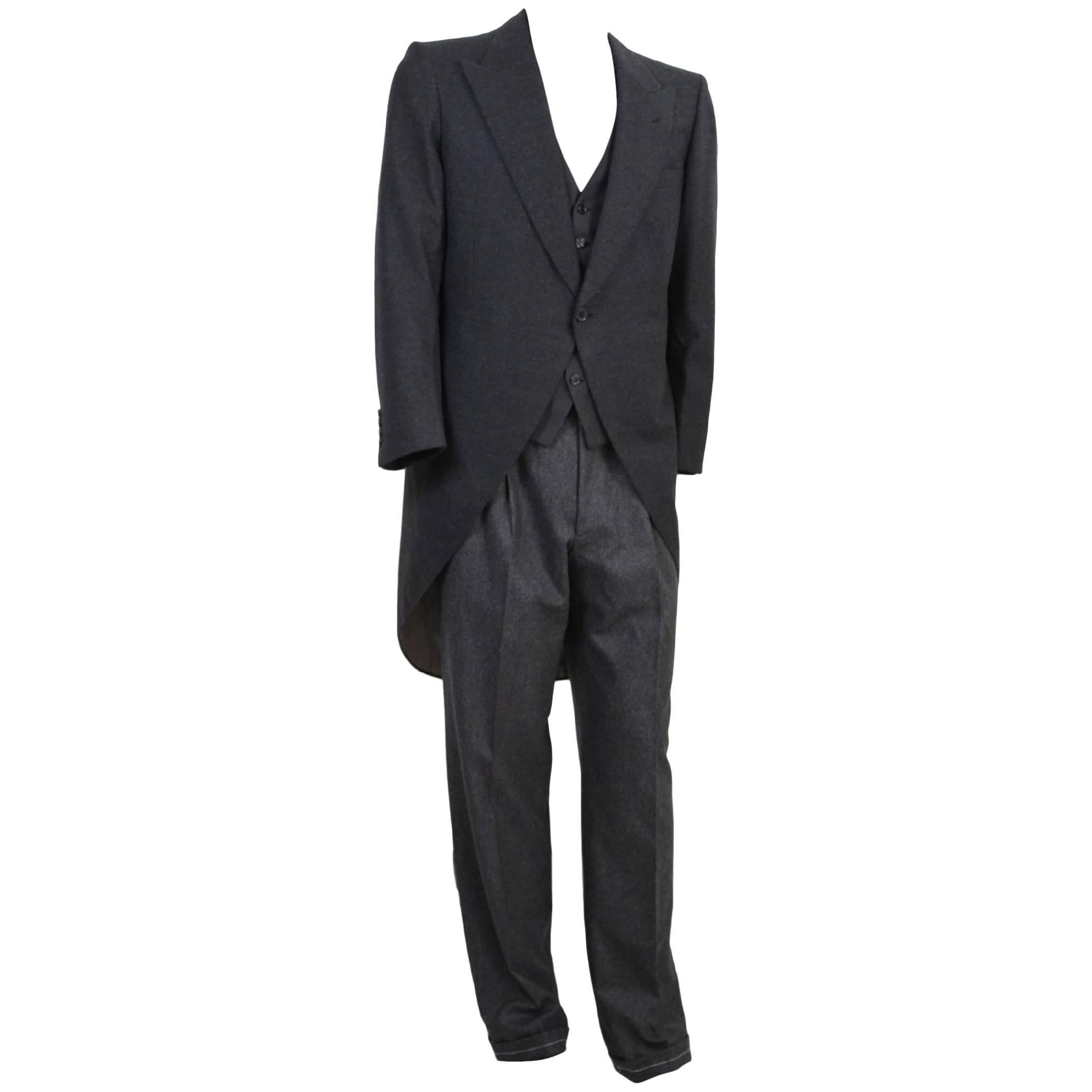 Brioni Tight Gray Wool and Cashmere Italian Pants Suit, 1990s For Sale