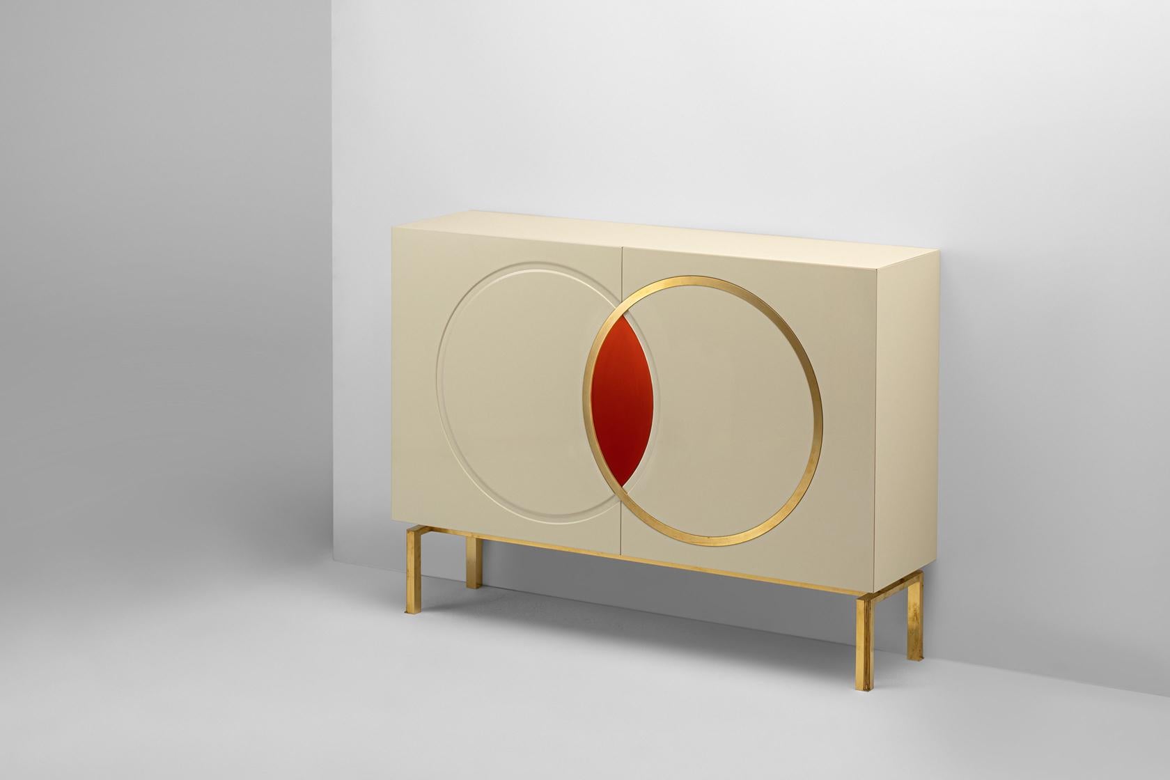 Brioni, Two-Door Sideboard with Decorative Ring Motif in Natural Brass For Sale 1
