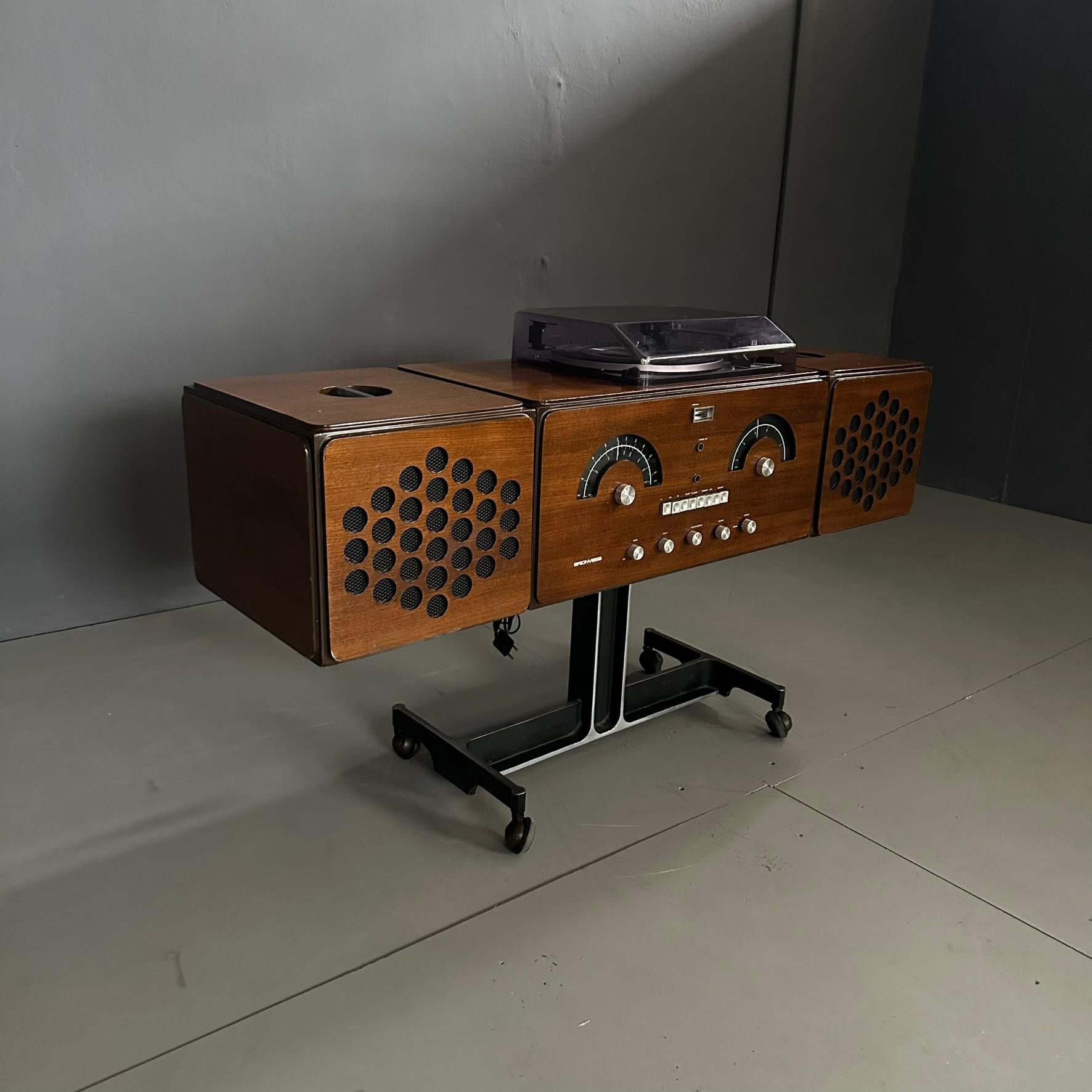 Brionvega RR126 In Teak By Achille And Pier Giacomo Castiglioni, 1960s Italy 3