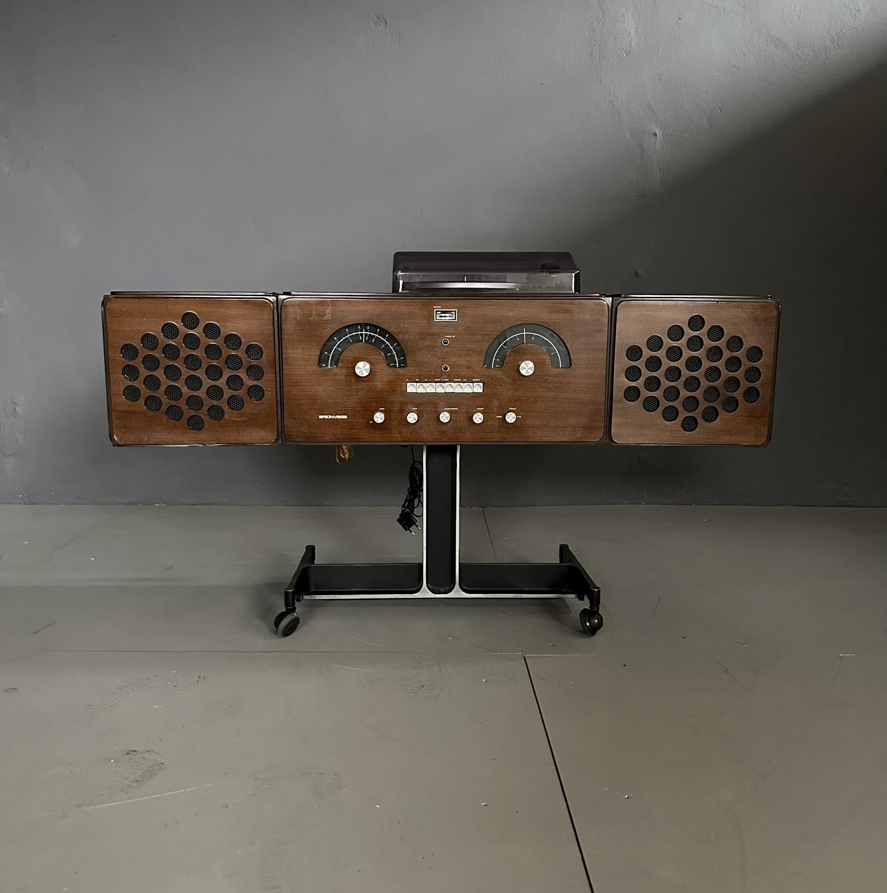 Mid-Century Modern Brionvega RR126 In Teak By Achille And Pier Giacomo Castiglioni, 1960s Italy