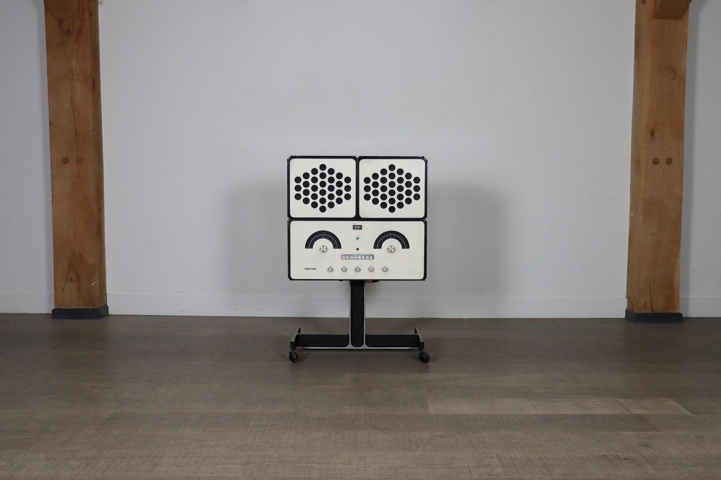 Brionvega RR126 In white By Achille And Pier Giacomo Castiglioni, Italy 1960s In Good Condition In ABCOUDE, UT