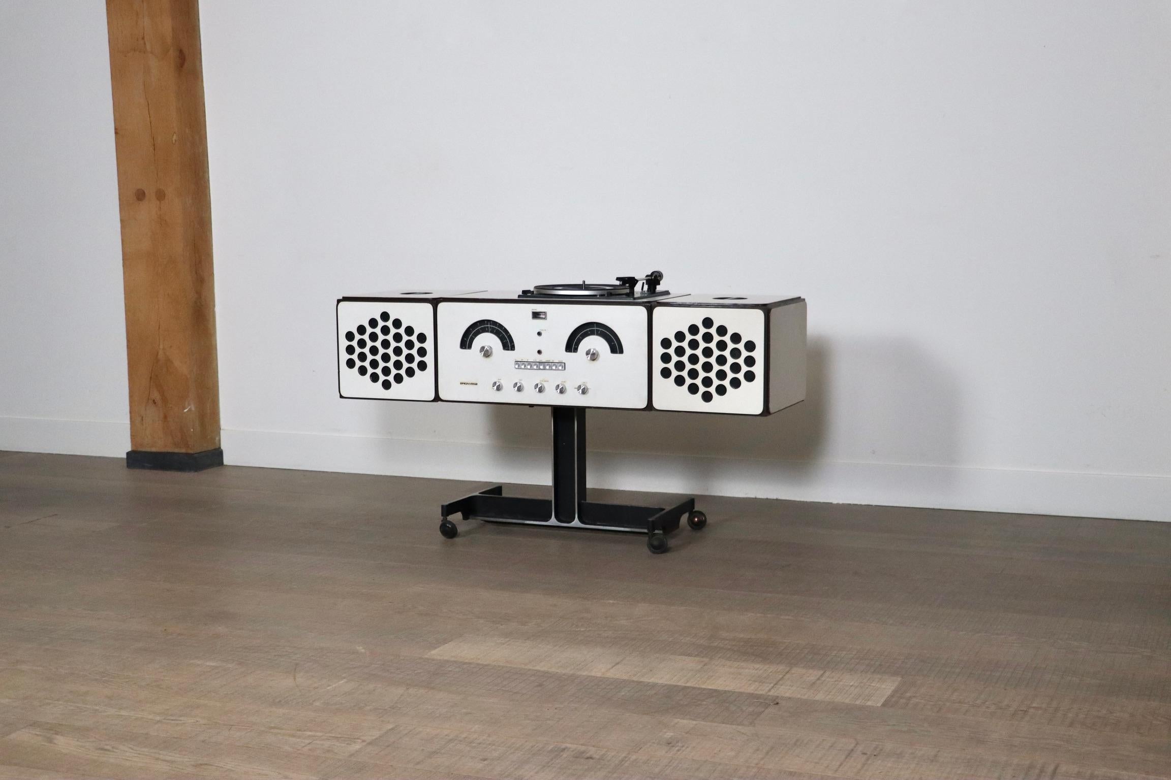 Brionvega RR126 In white By Achille And Pier Giacomo Castiglioni, Italy 1960s 2