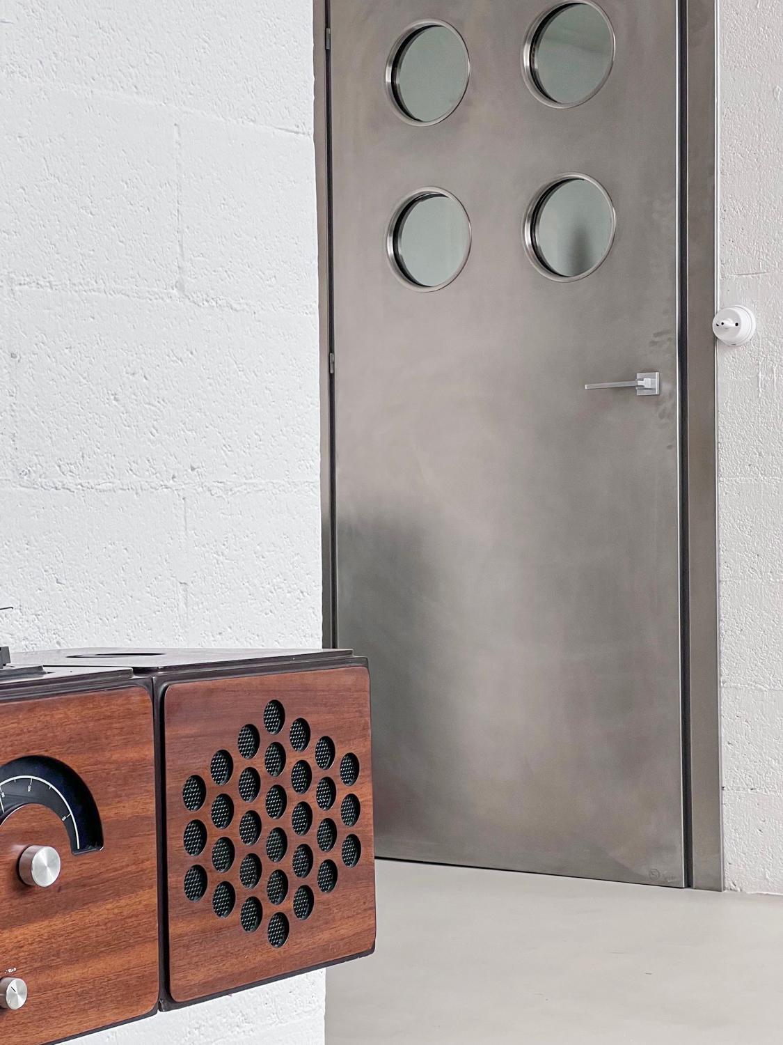 Brionvega RR126 Radio-Turntisch, Italienisch, Mitte des Jahrhunderts von Achille Castiglioni im Angebot 4