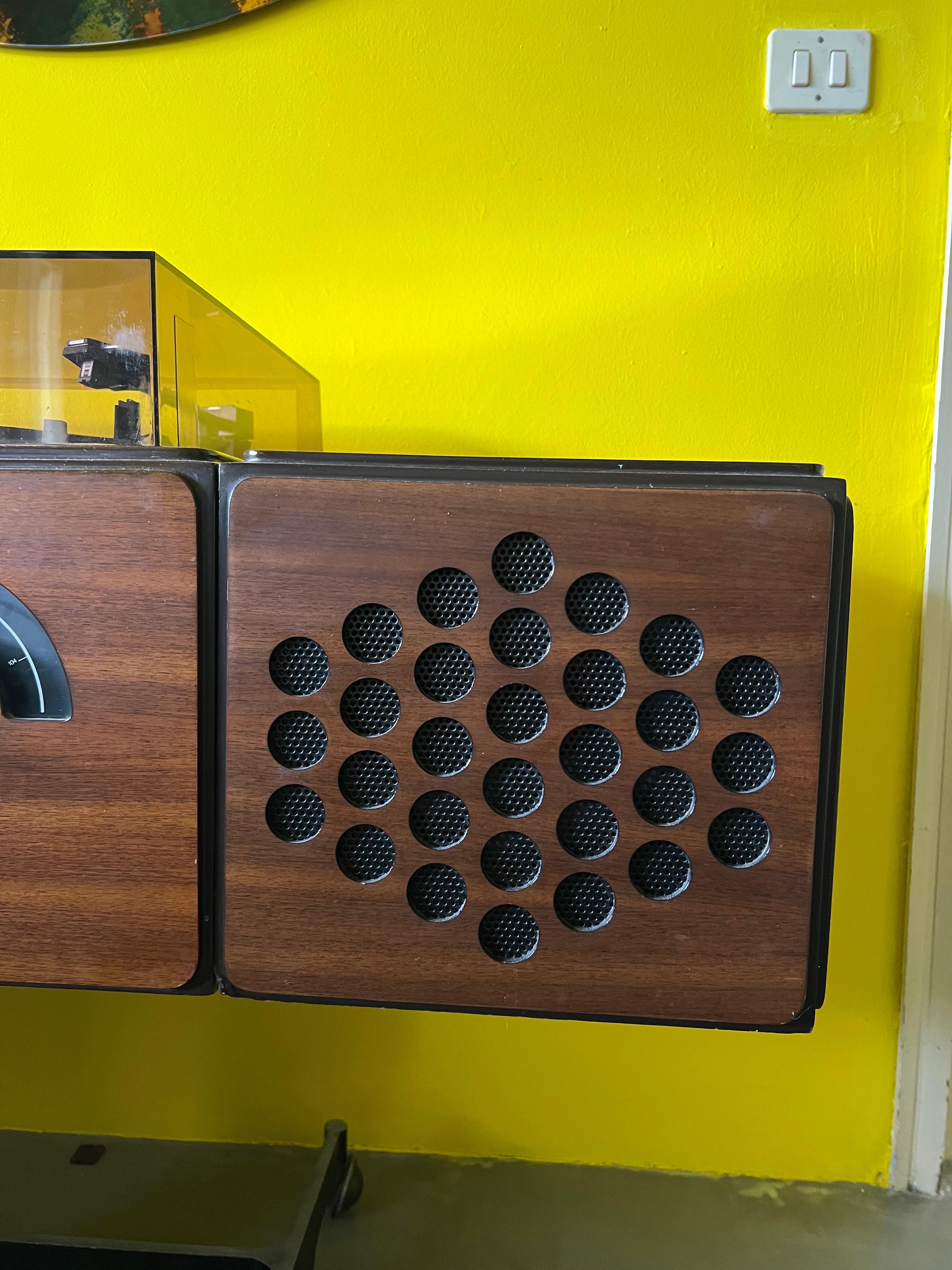 Brionvega RR126 Radio-Turntisch, Italienisch, Mitte des Jahrhunderts von Achille Castiglioni im Angebot 8