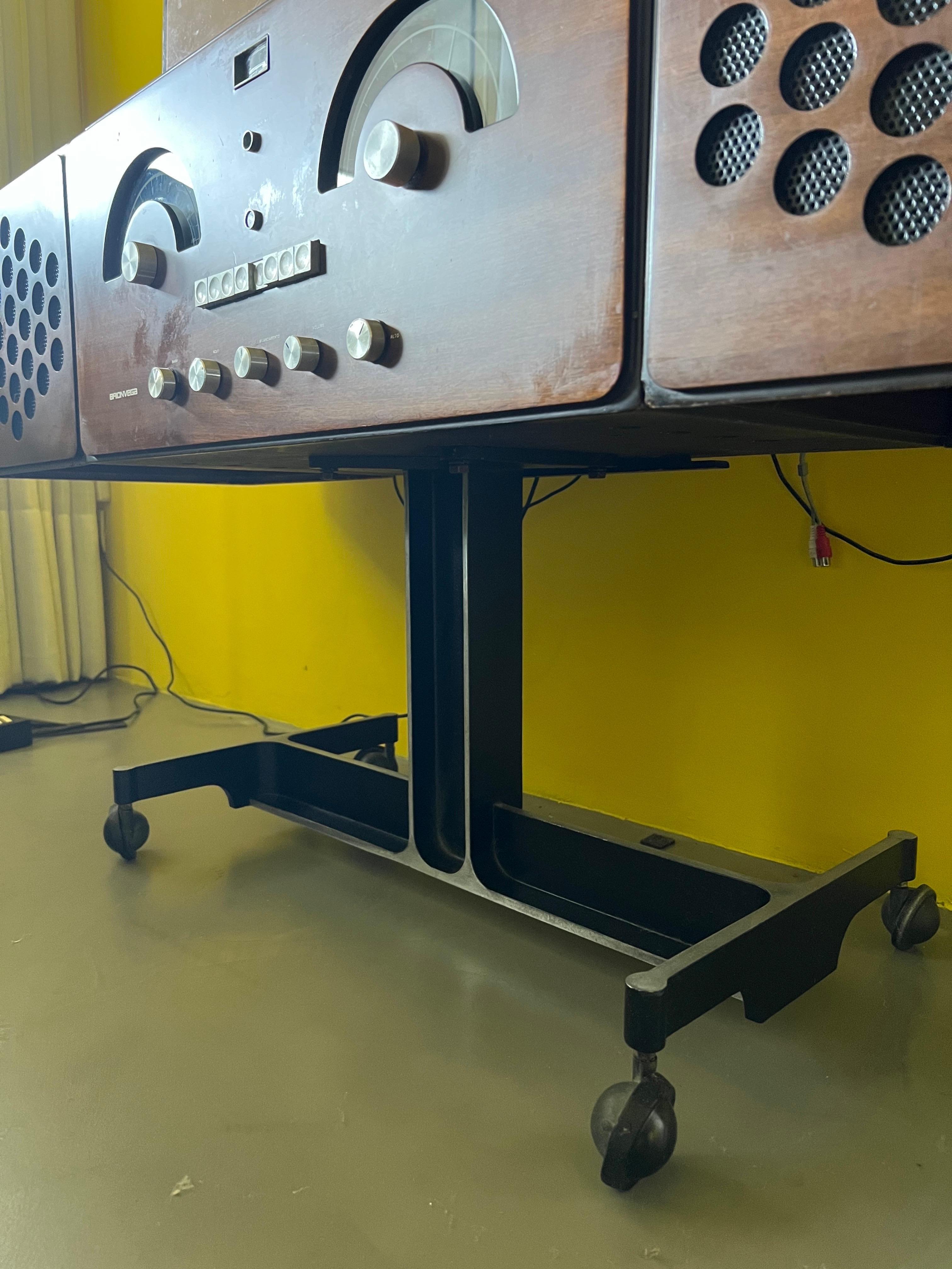Brionvega RR126 Radio-Turntisch, Italienisch, Mitte des Jahrhunderts von Achille Castiglioni im Angebot 11