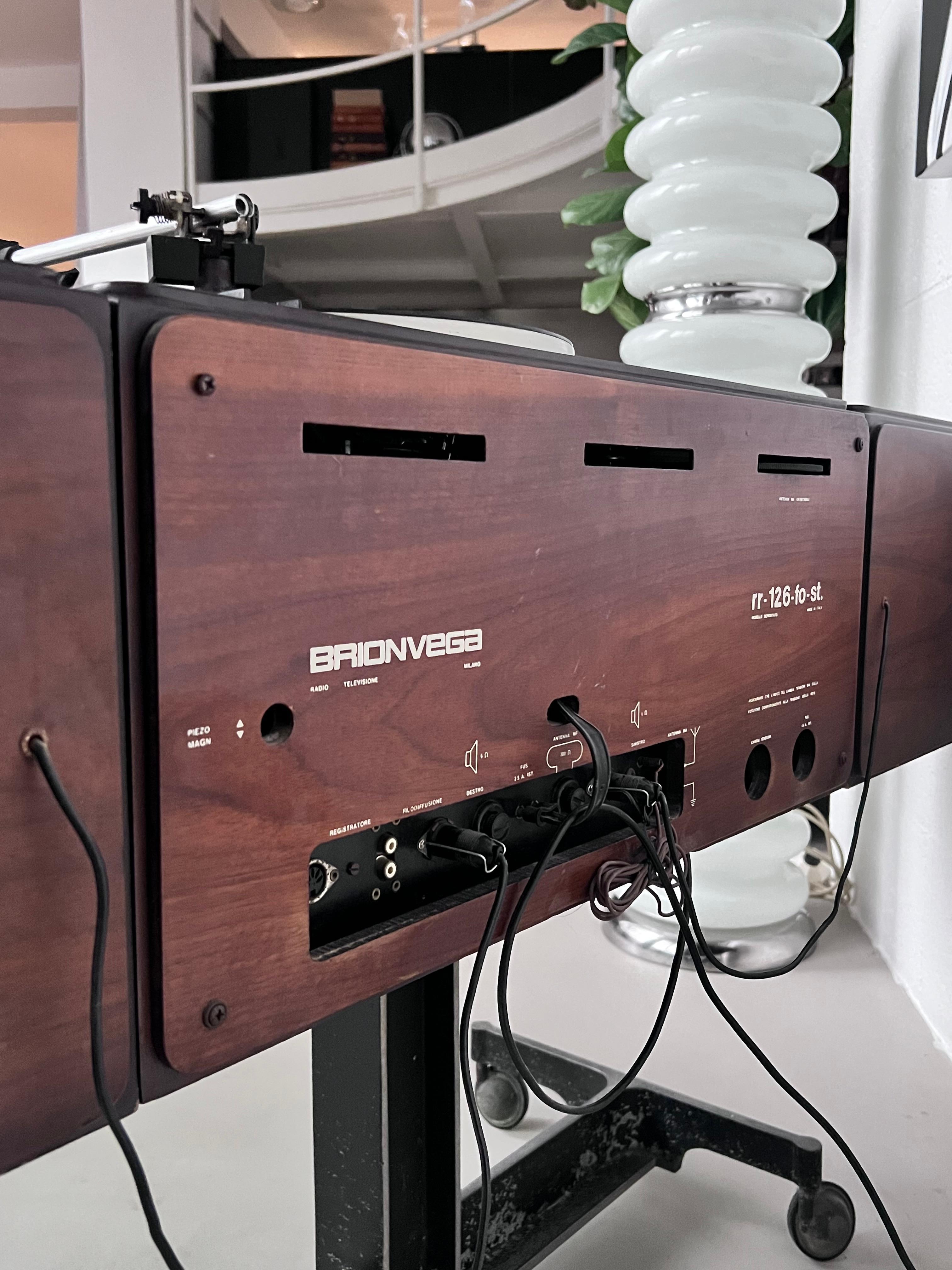Brionvega RR126, pièce de collection italienne du milieu du siècle dernier en vente 4