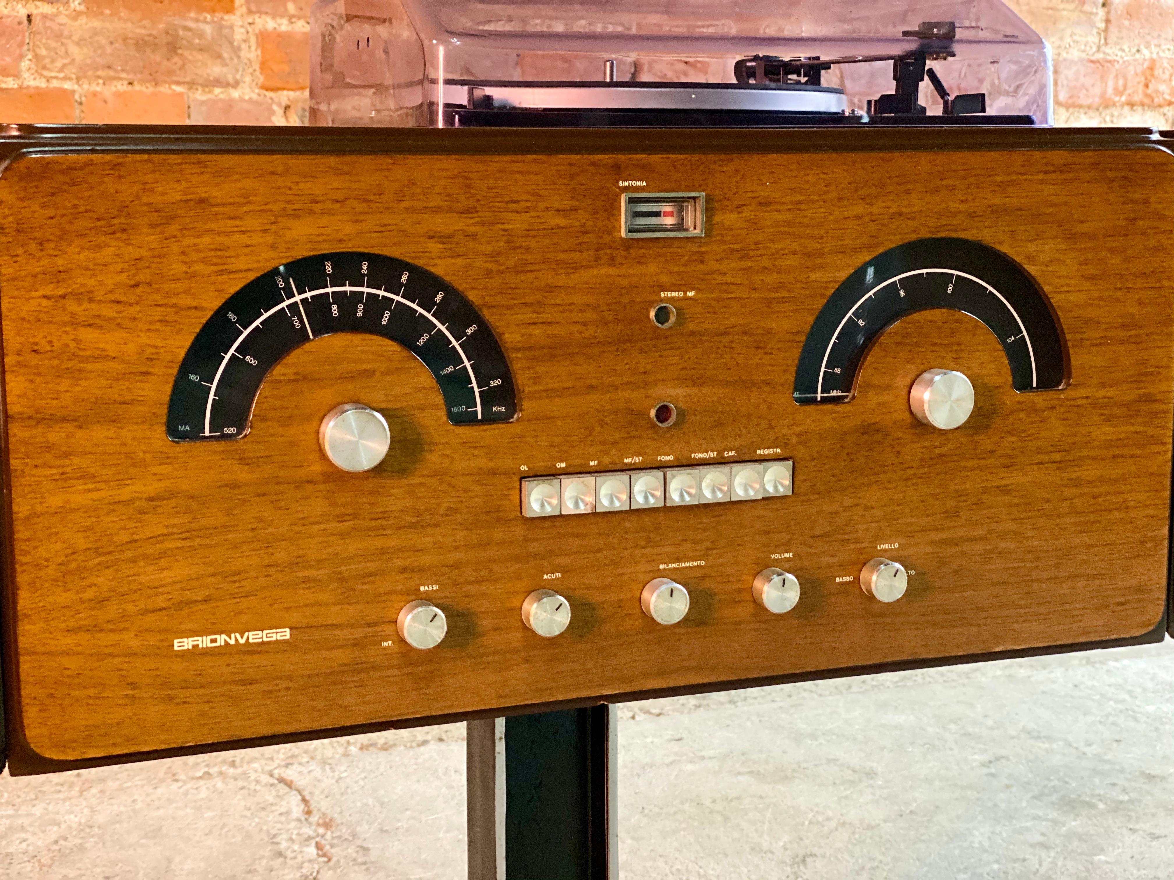 Brionvega RR126 Stereo System by Achille & Pier Giacomo Castiglioni, Italy, 1965 1