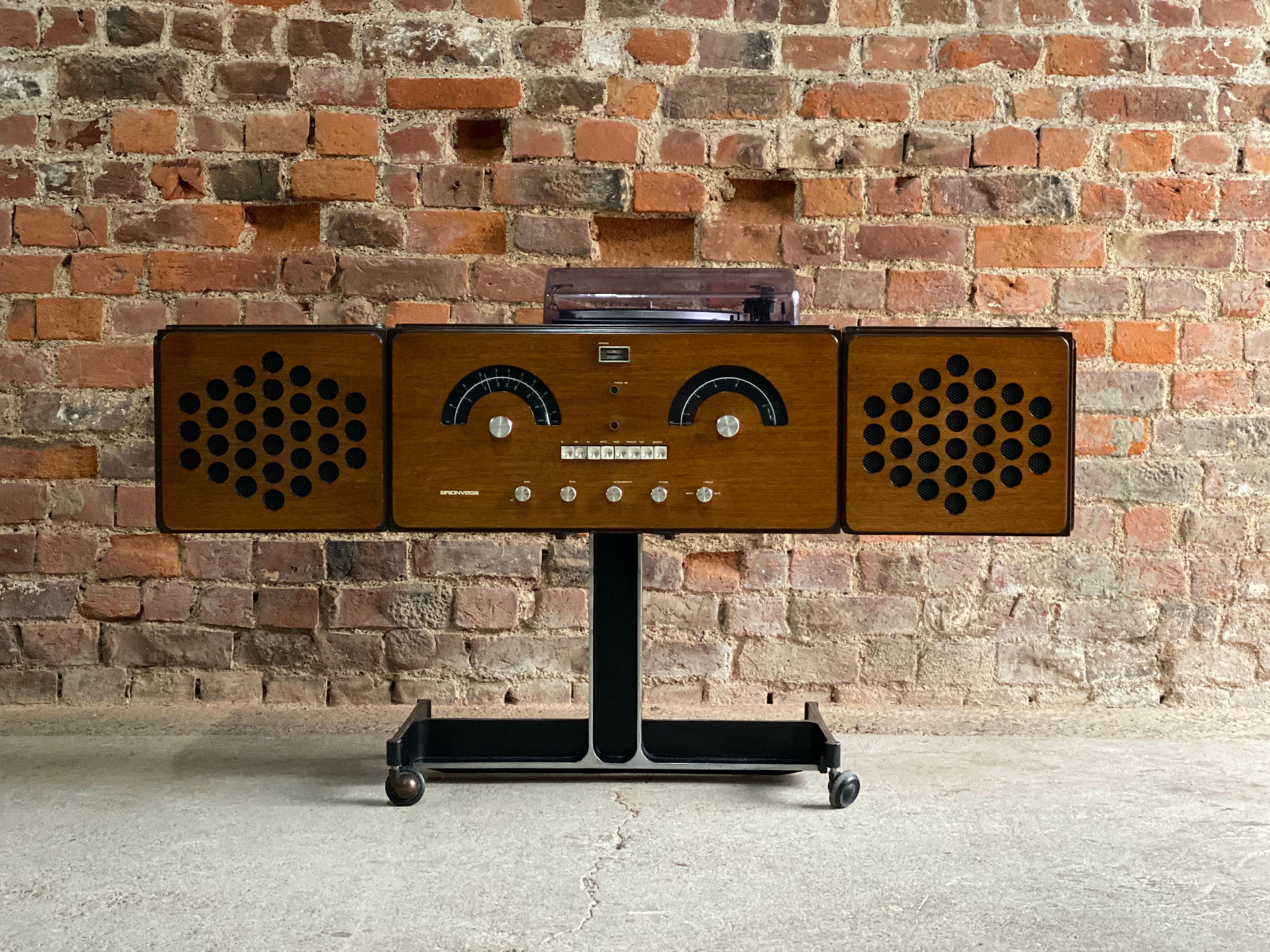 Brionvega RR126 stereo system by Achille & Pier Giacomo Castiglioni, Italy, 1965

Extremely rare Achille & Pier Giacomo Castiglioni Radiogram Model 