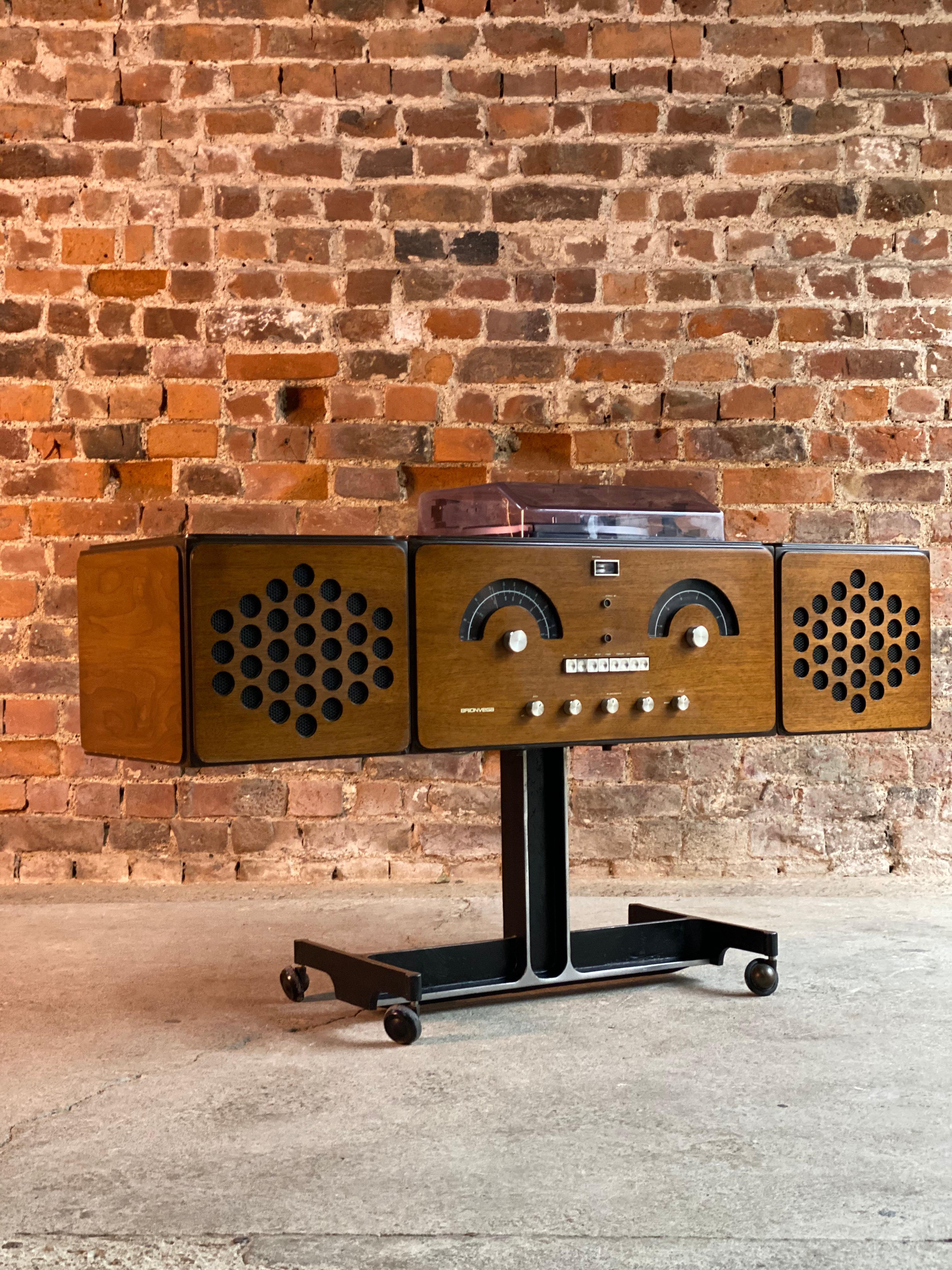 Brionvega RR126 Stereo System by Achille & Pier Giacomo Castiglioni, Italy, 1965 1