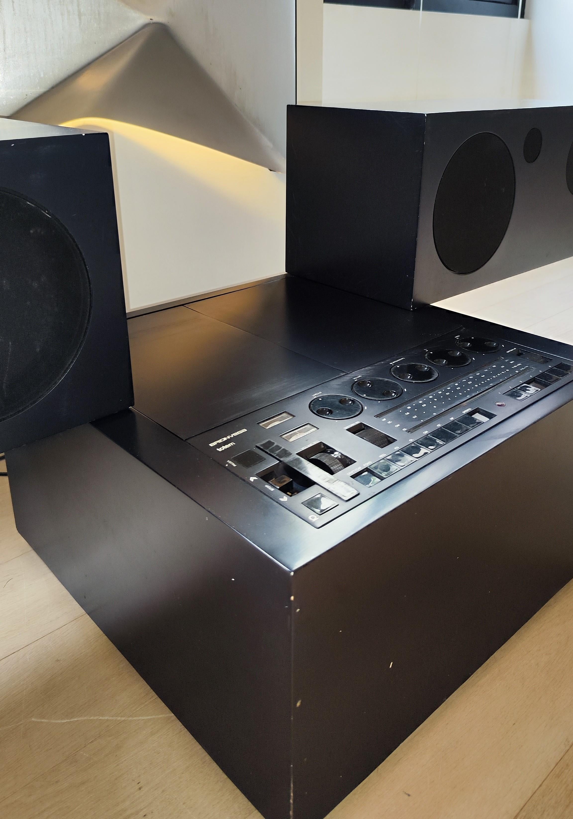 Brionvega RR130 TOTEM Stereo Hifi Radio by Mario Bellini, 1970 Italy 2