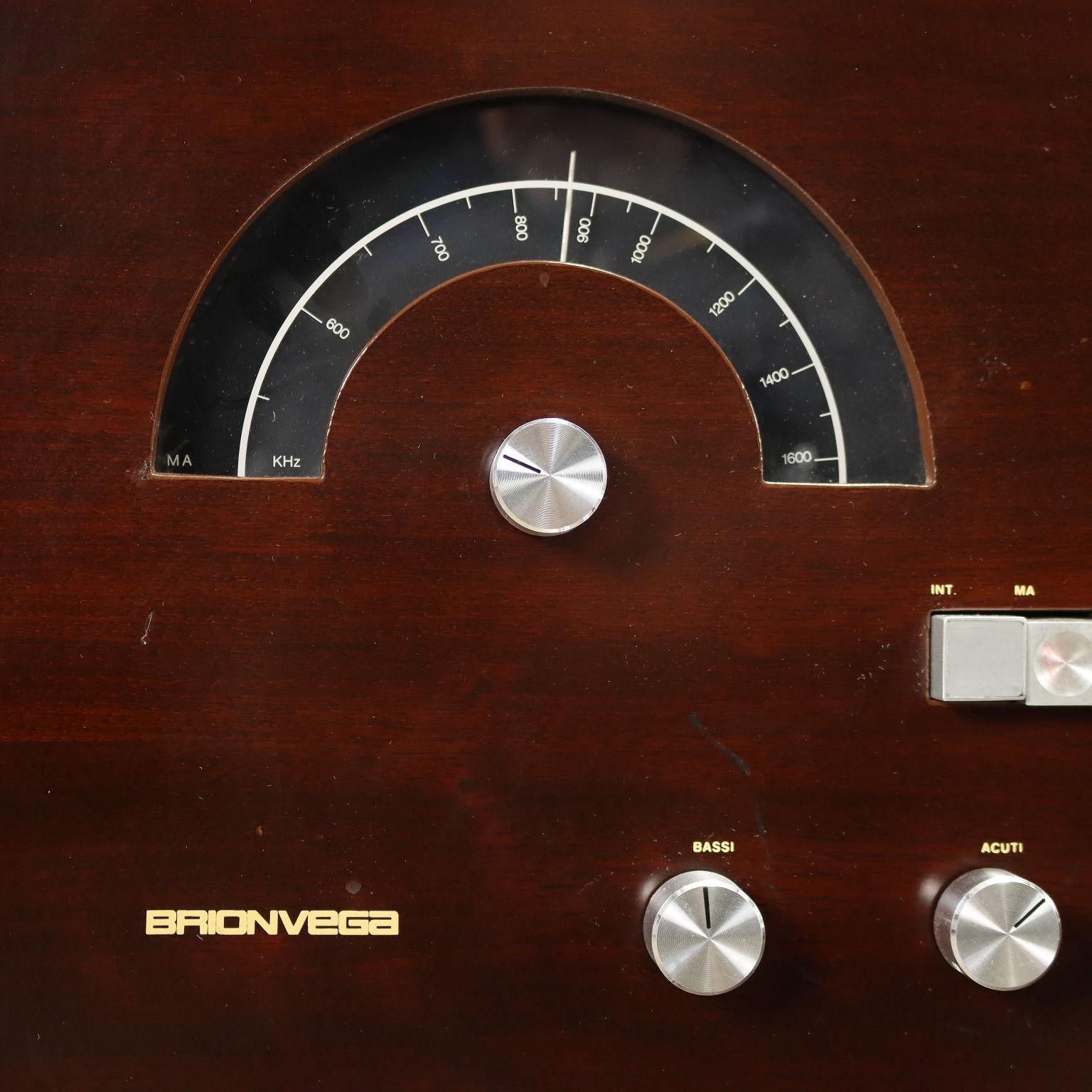 Briovega RR126 Radiophonograph Wood Italy 1970s 3