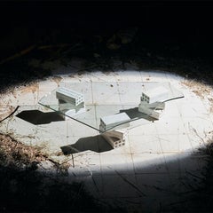 "Tavolo Brique" di Josep Vila Capdevila, marmo e vetro di Carrara