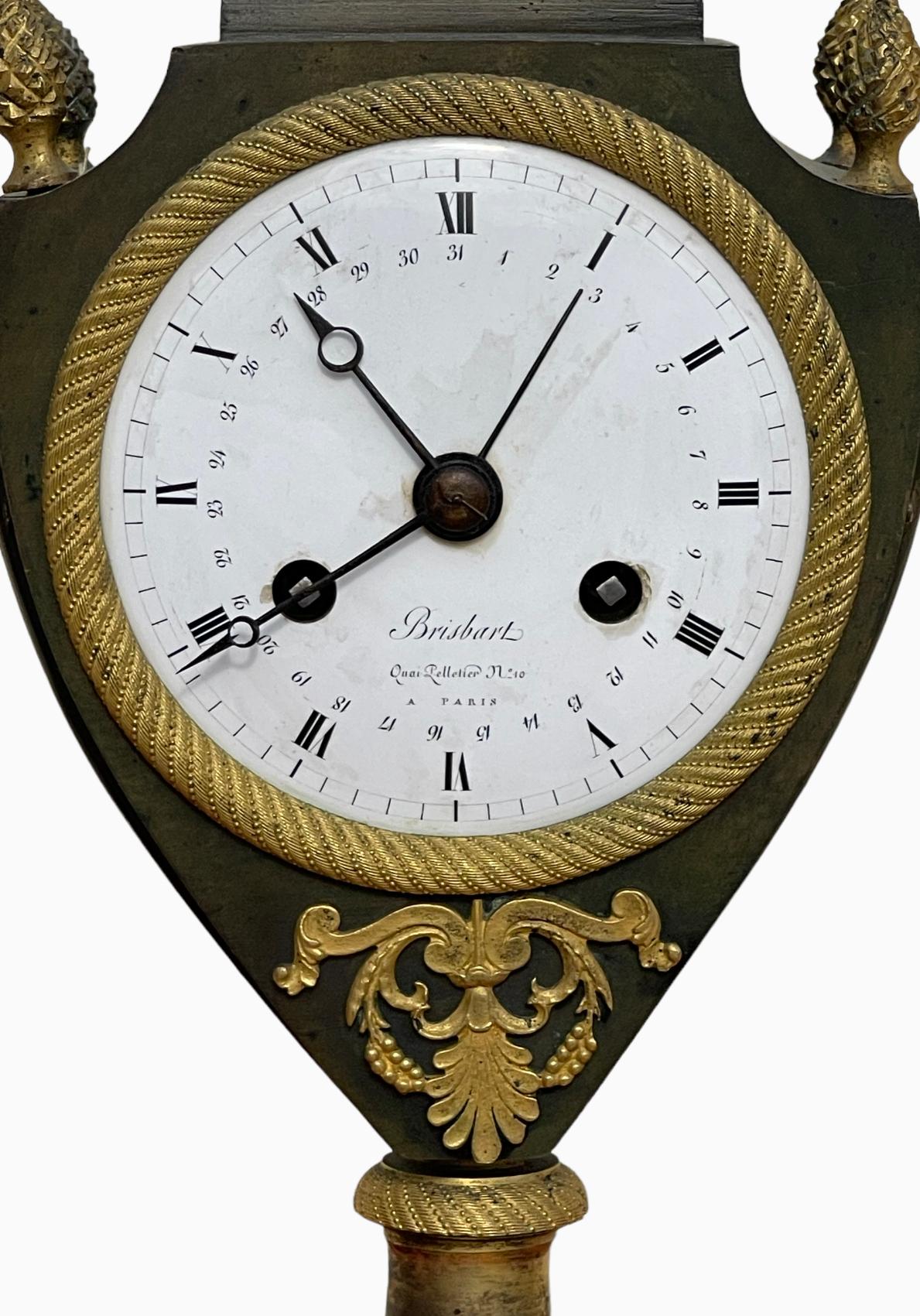 Bronze Brisbart In Paris - Horloge d'époque Empire  en vente