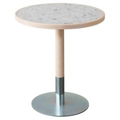 Table Briscola avec plateau en céramique blanche statuaire et base en frêne noir, Miniforms Lab