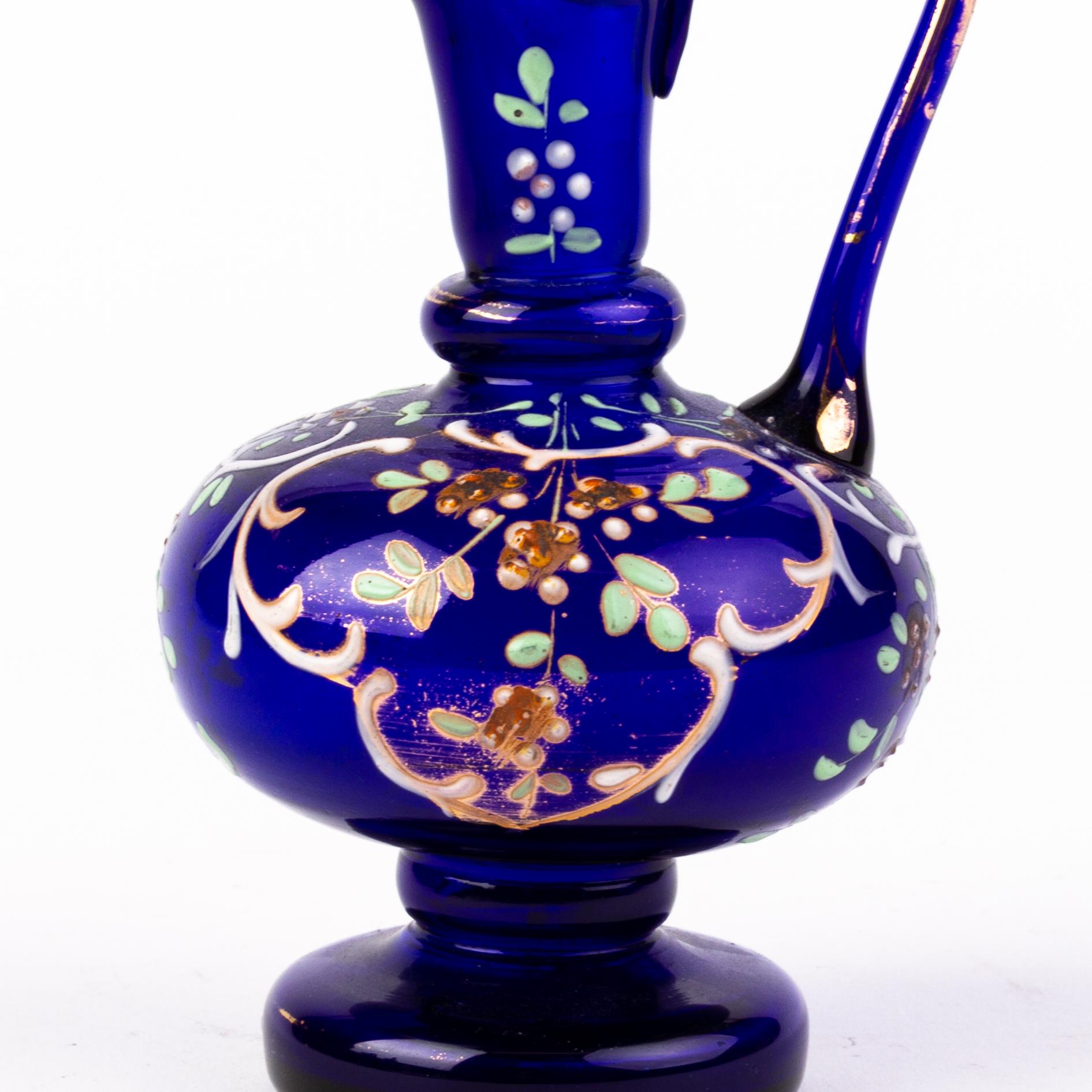 In good condition
From a private collection
Bristol Blue Victorian Glass Ewer 19th Century