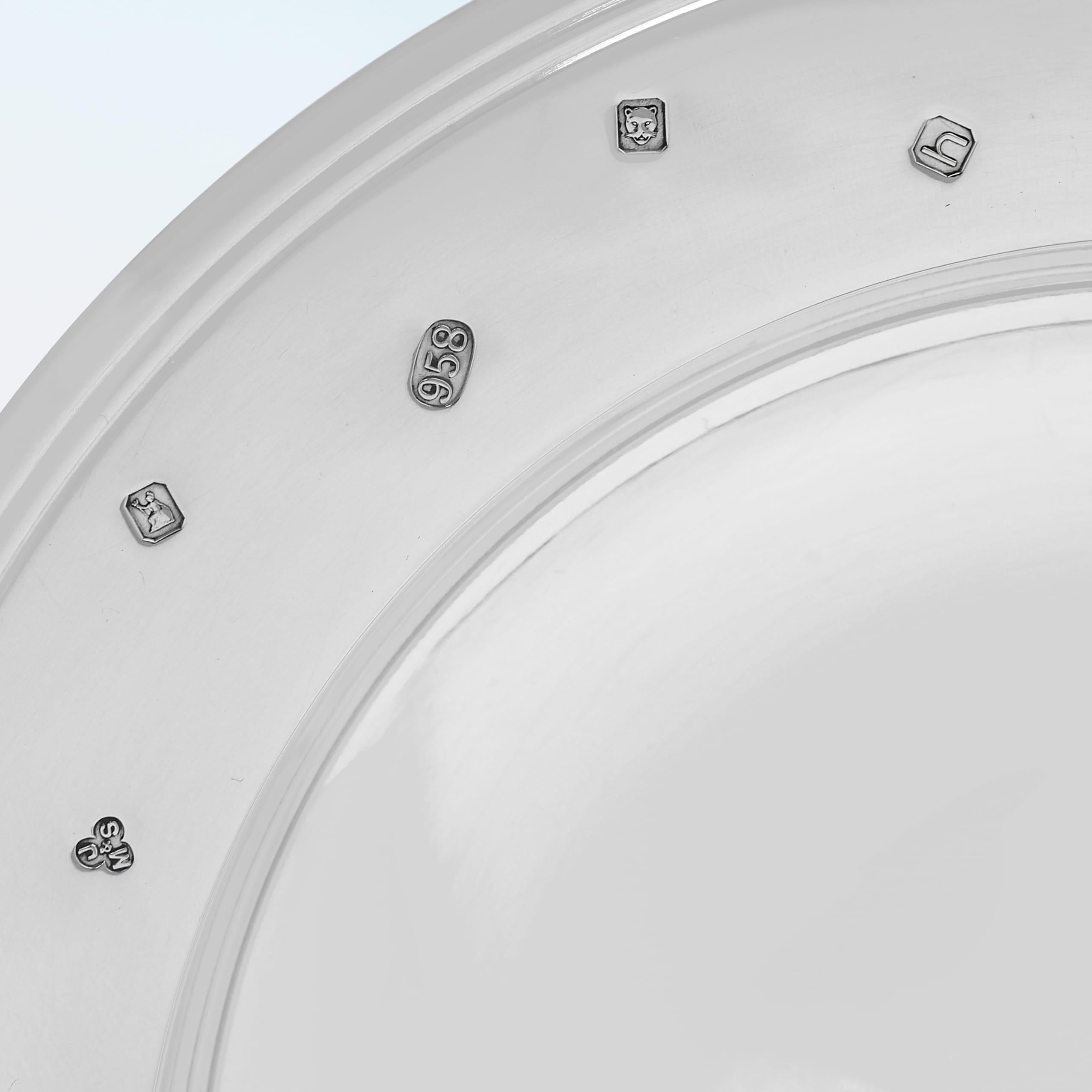 Piatto Britannia standard armada in argento con scatola di presentazione - realizzato nel 2007 In condizioni buone in vendita a London, London