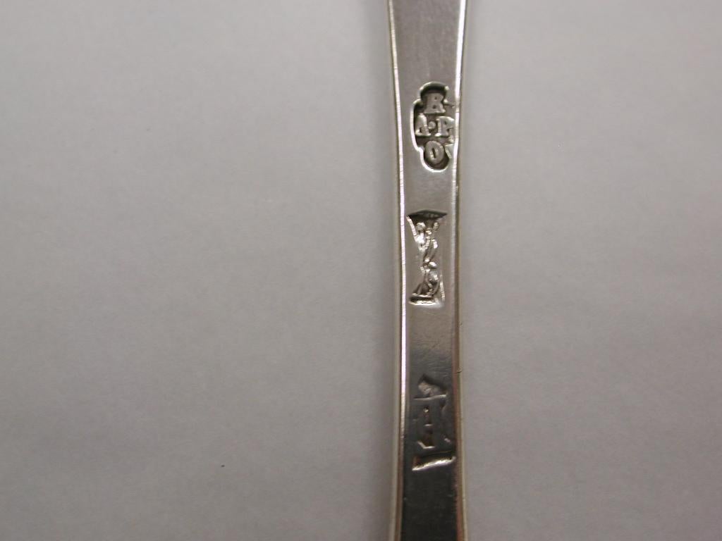 Britannia Standard Silver Table Spoon, 1720, Hugh Arnett & Edward Pocock, London 2