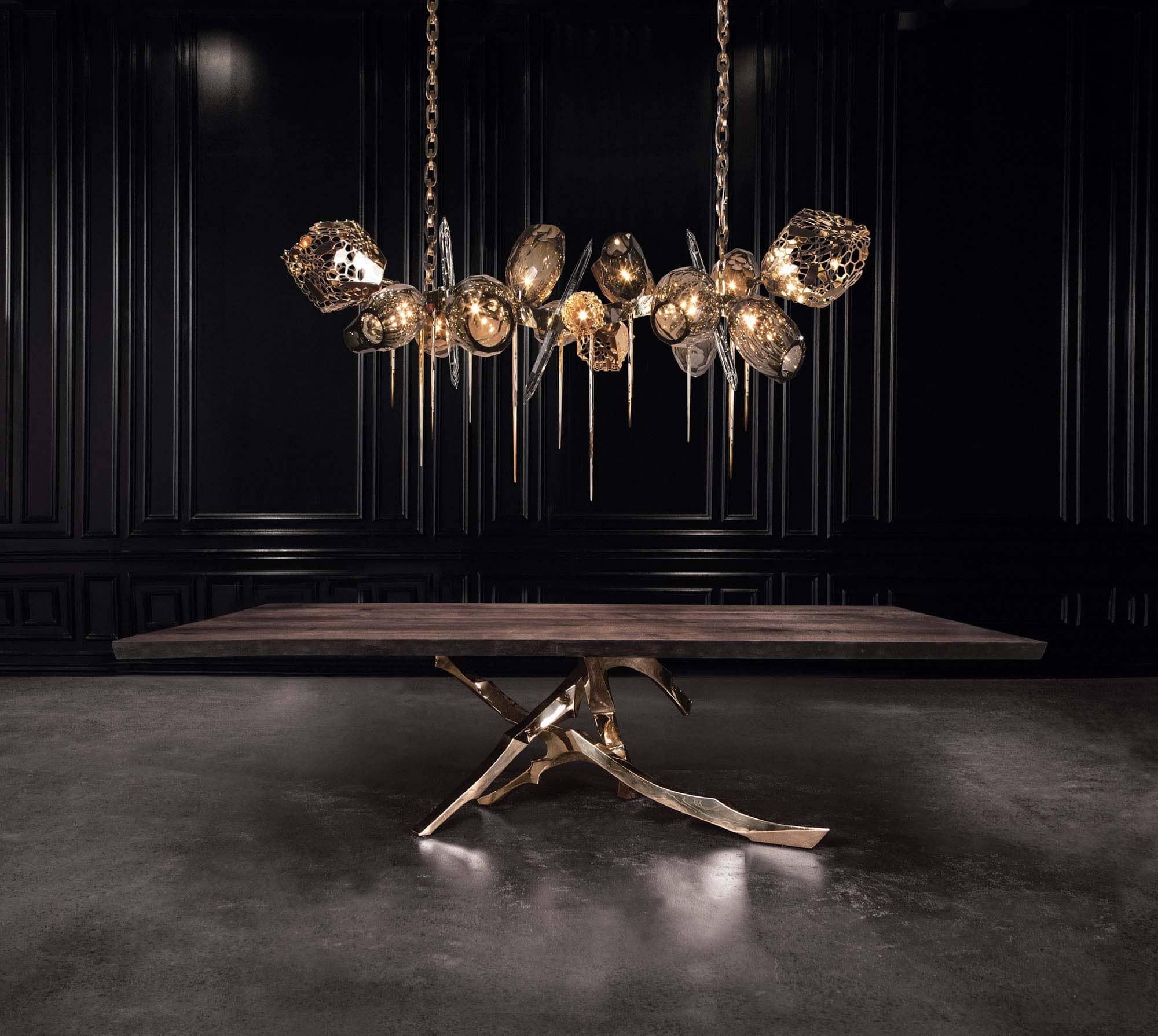 Transferring traditional Murano glassware design and craftsmanship into a contemporary work of art, the Britannica Chandelier by Barlas Baylar is born from an artistic interpretation of lighting for a modern approach to illumination. The Britannica