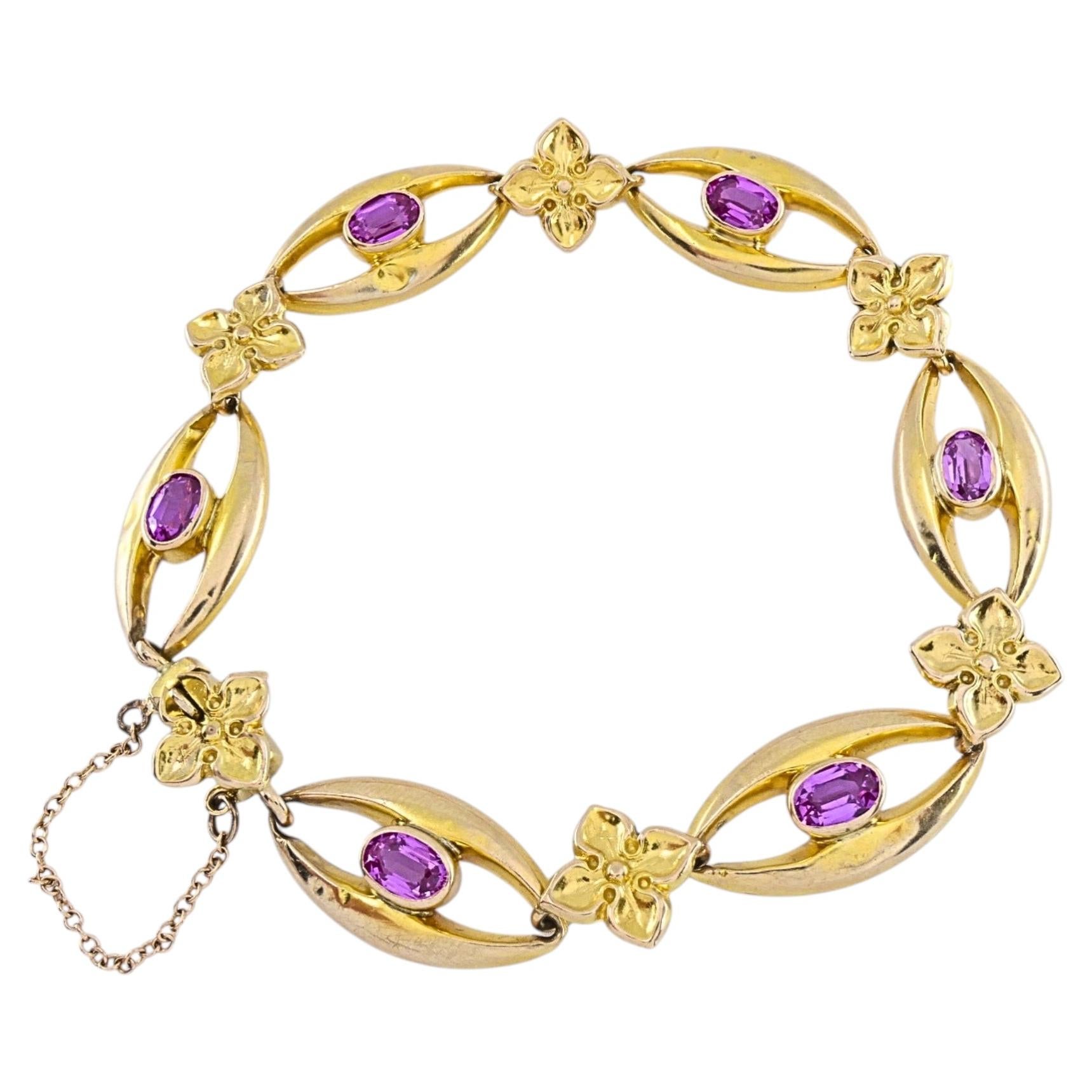 Bracciale a maglie in oro giallo britannico 9k con zaffiri rosa in vendita