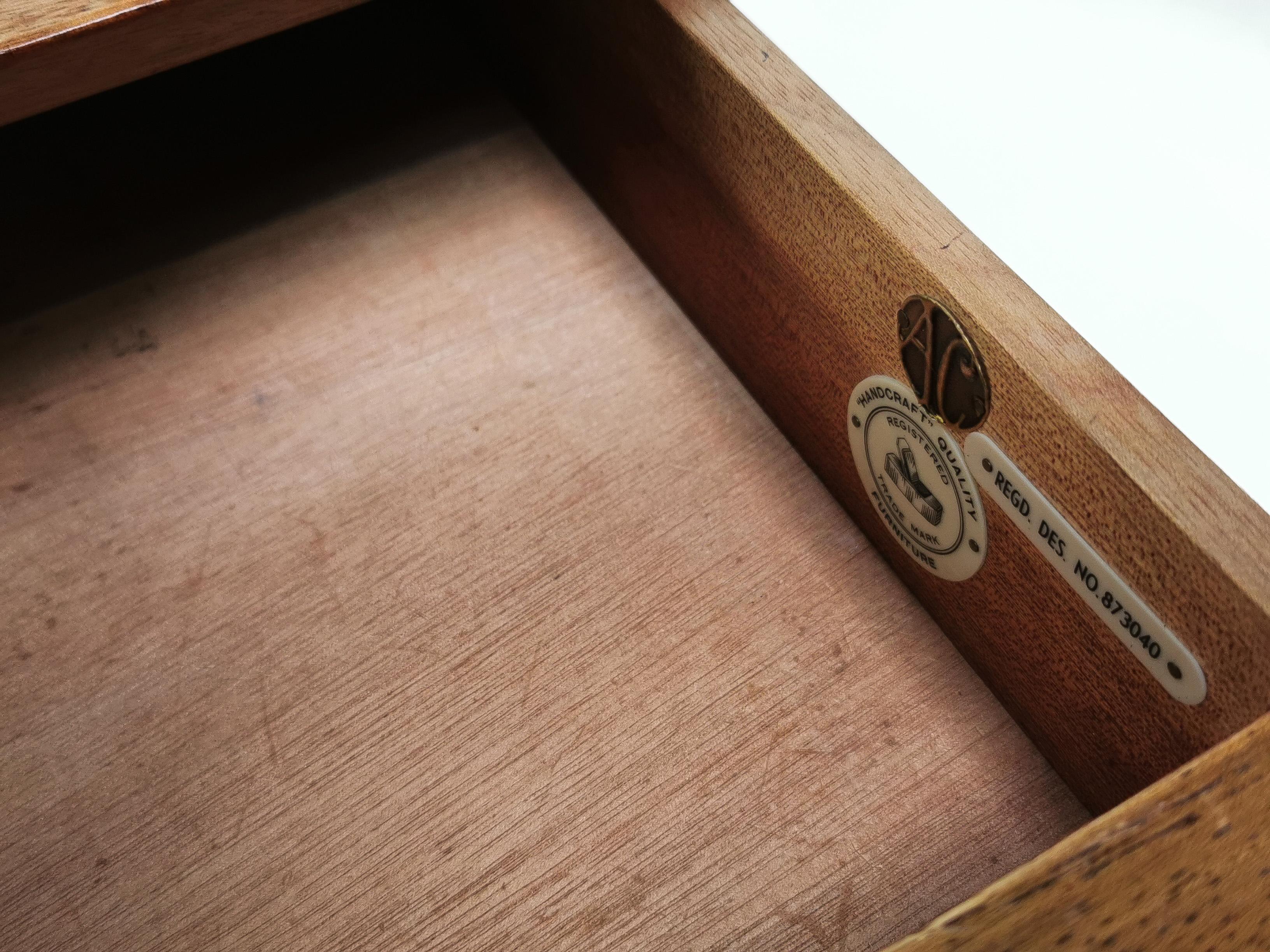 British Alfred COX for Heals Midcentury Walnut Sideboard Vintage In Good Condition In STOKE ON TRENT, GB