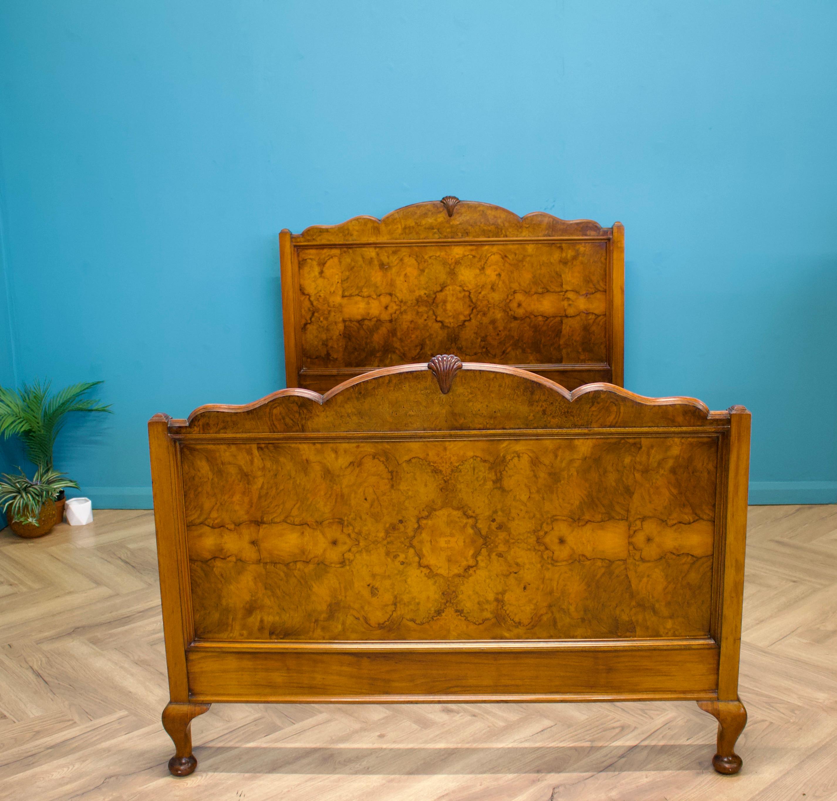 British Art Deco Burr Walnut Double Bed Frame, 1930s In Good Condition For Sale In South Shields, GB