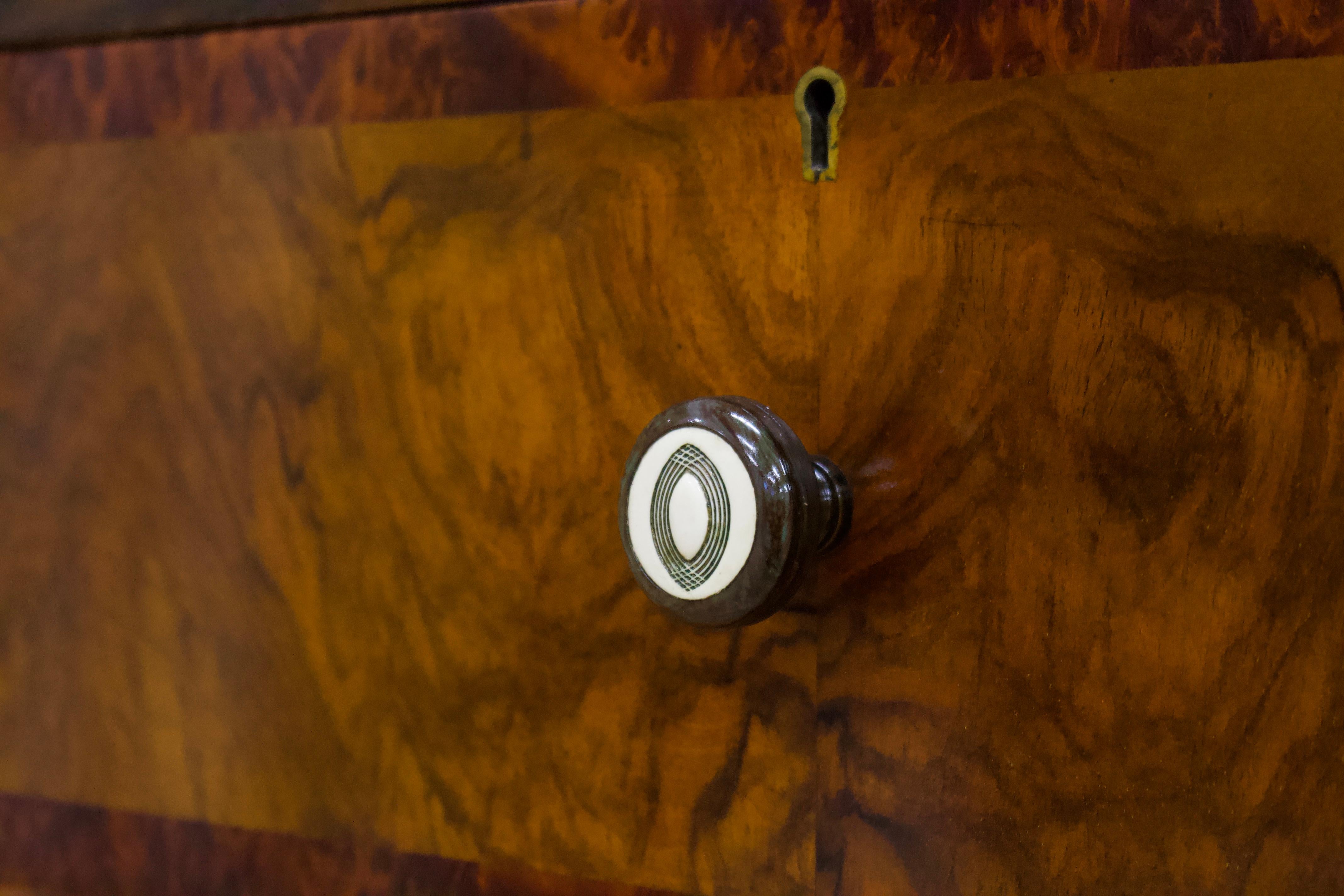 British Art Deco Burr Walnut Dressing Table, 1930s 4