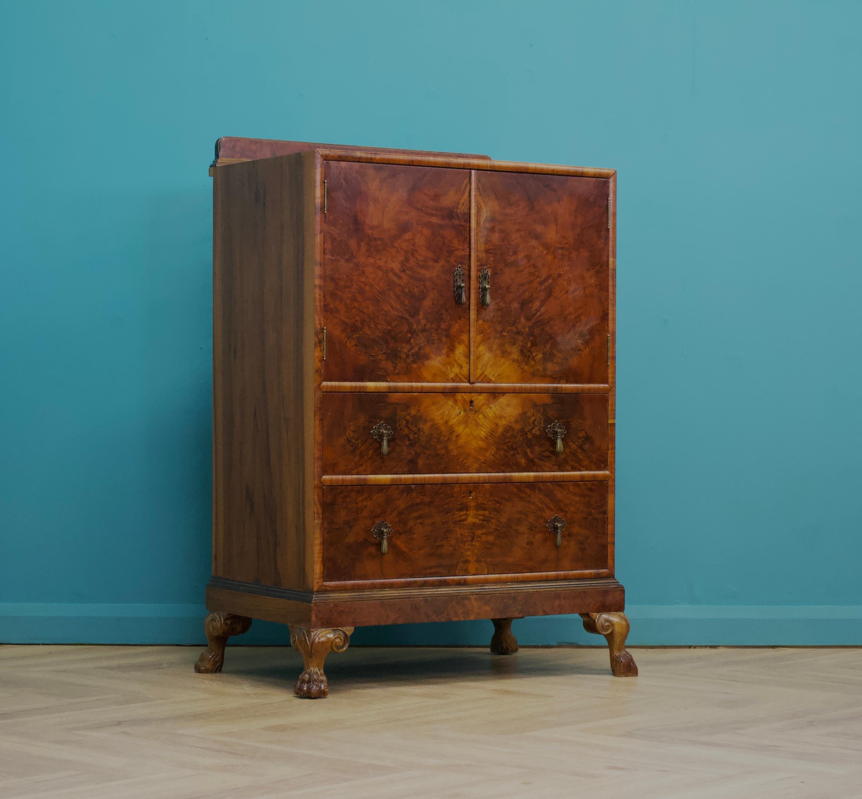 British Art Deco Burr Walnut Linen Cabinet, 1930s In Good Condition In South Shields, GB
