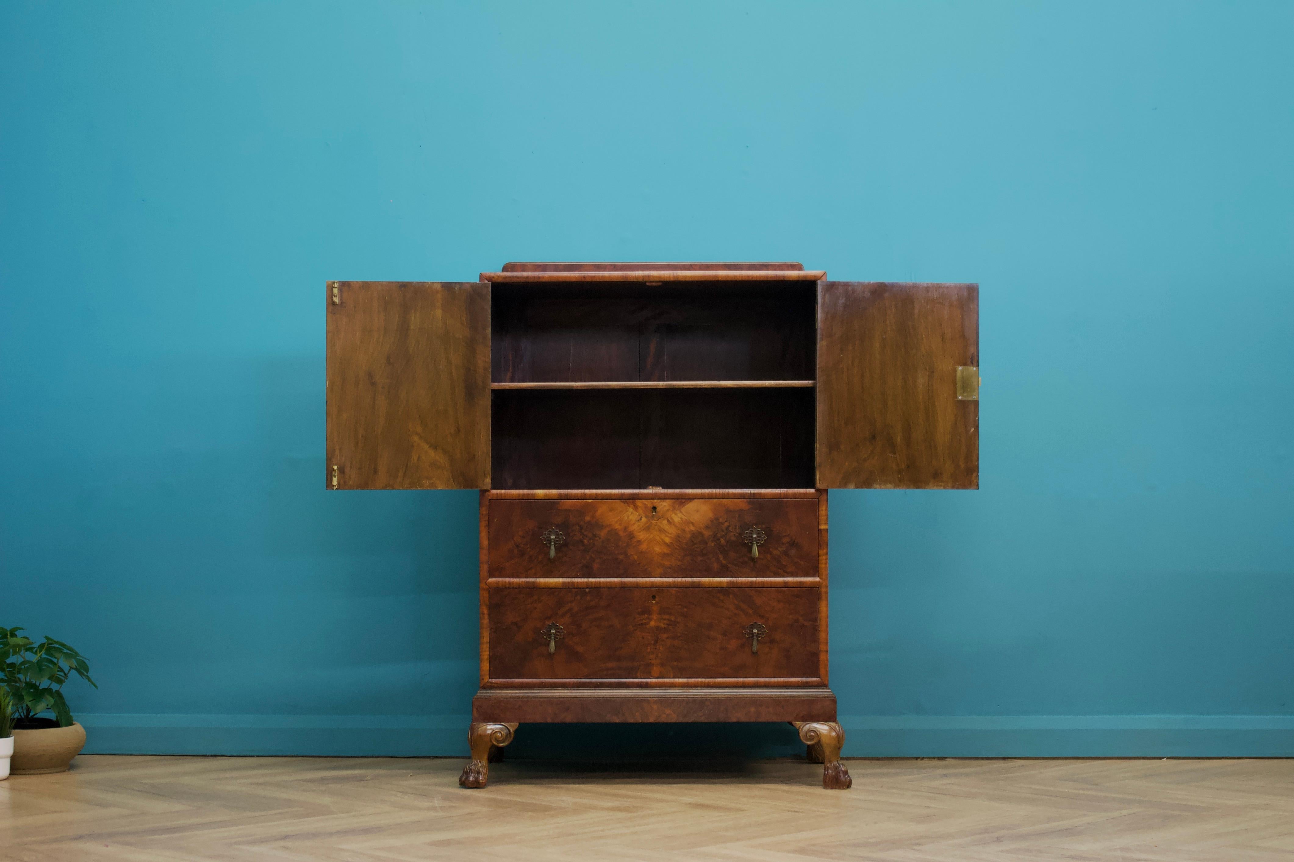 British Art Deco Burr Walnut Linen Cabinet, 1930s 2