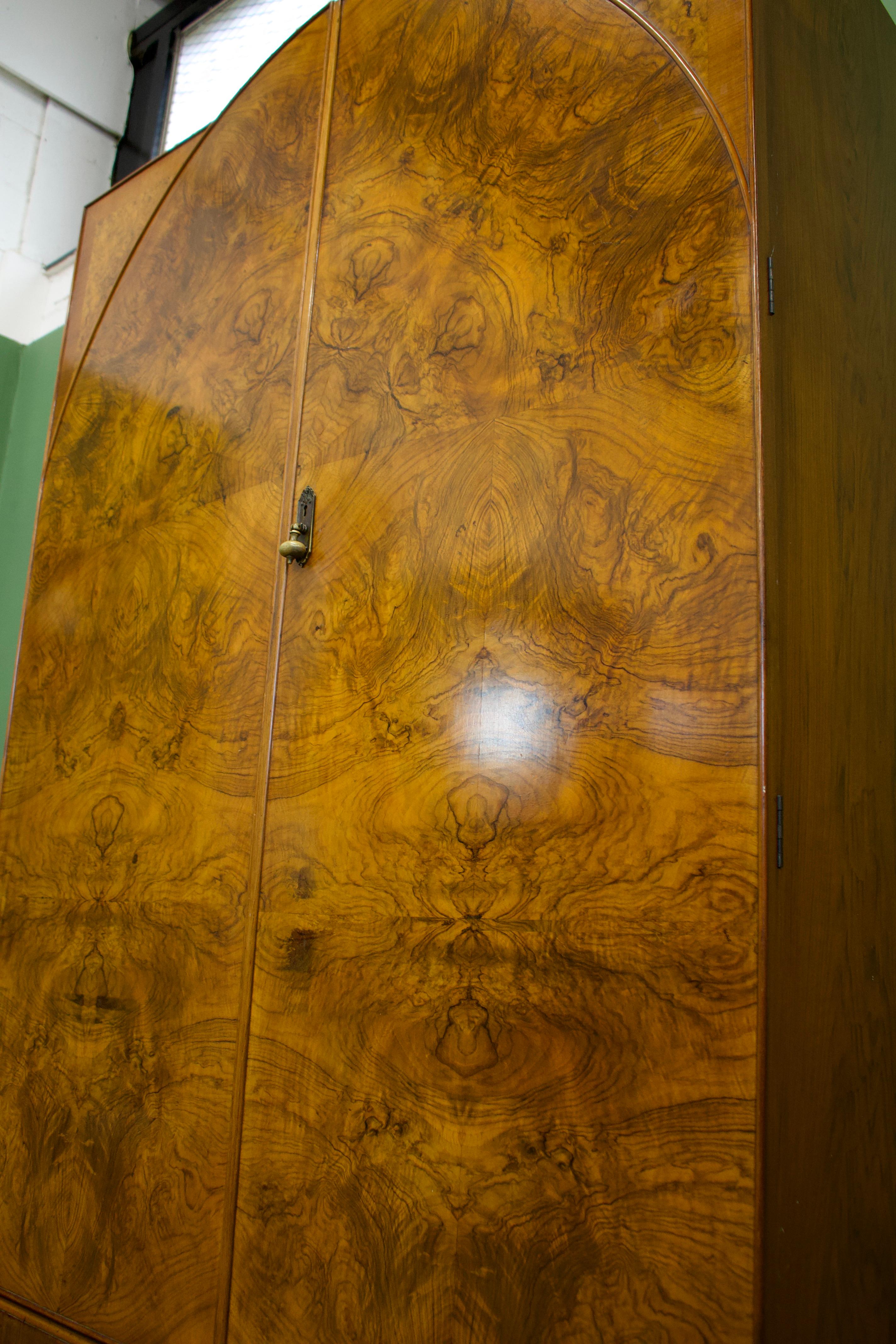 Wood British Art Deco Burr Walnut Wardrobe, 1920s