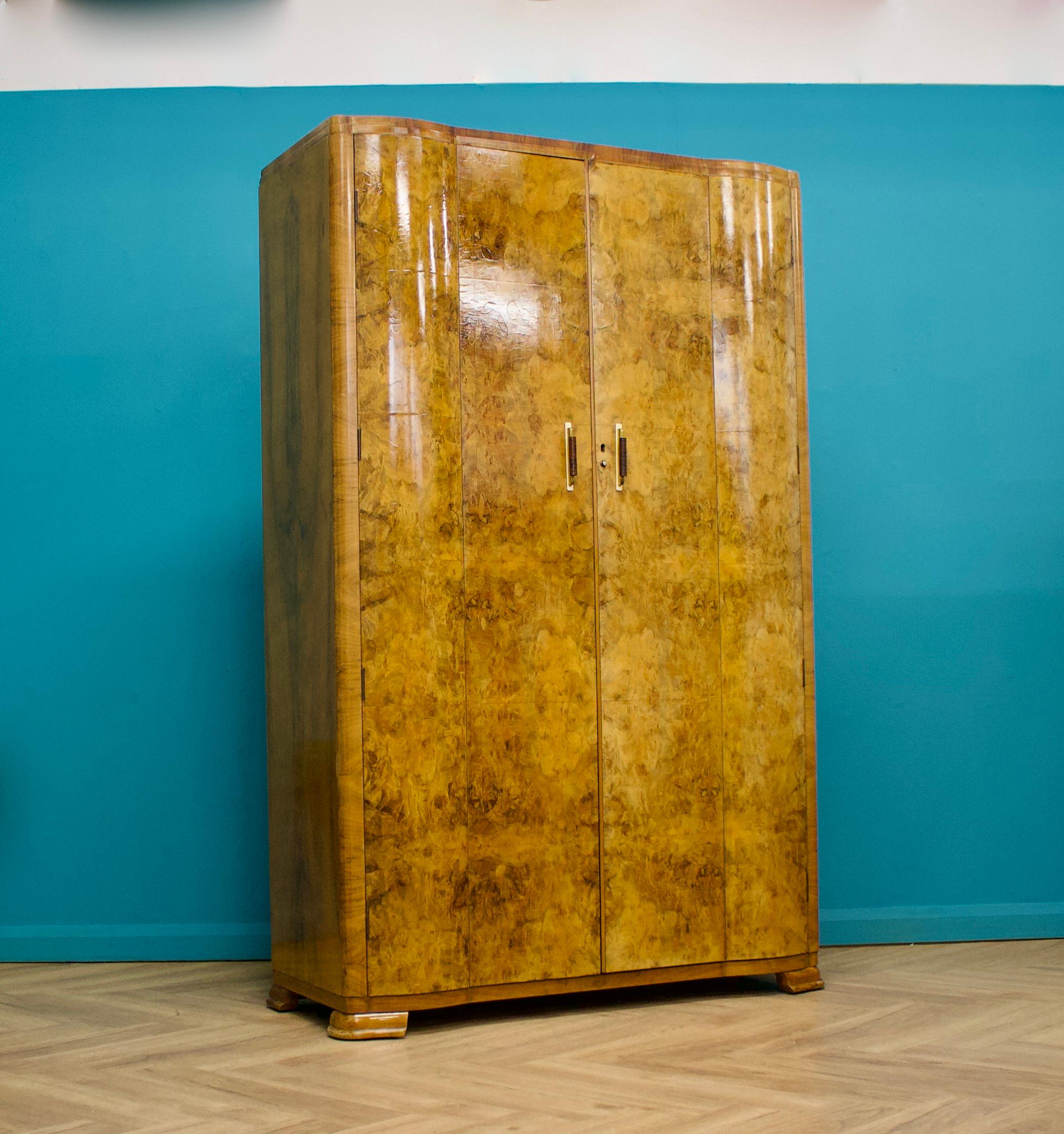 Mid-20th Century British Art Deco Burr Walnut Wardrobe, 1930s