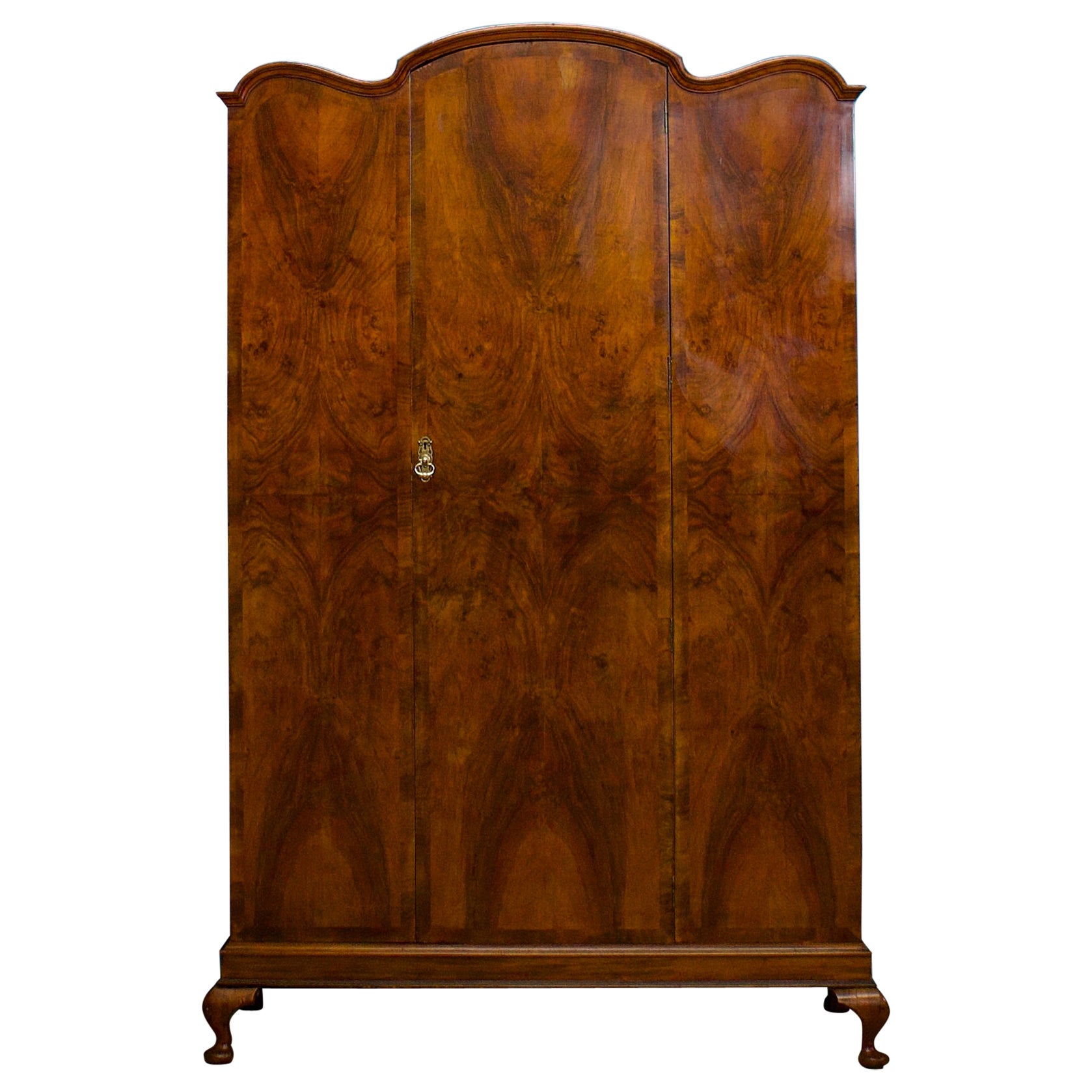British Art Deco Burr Walnut Wardrobe, 1930s