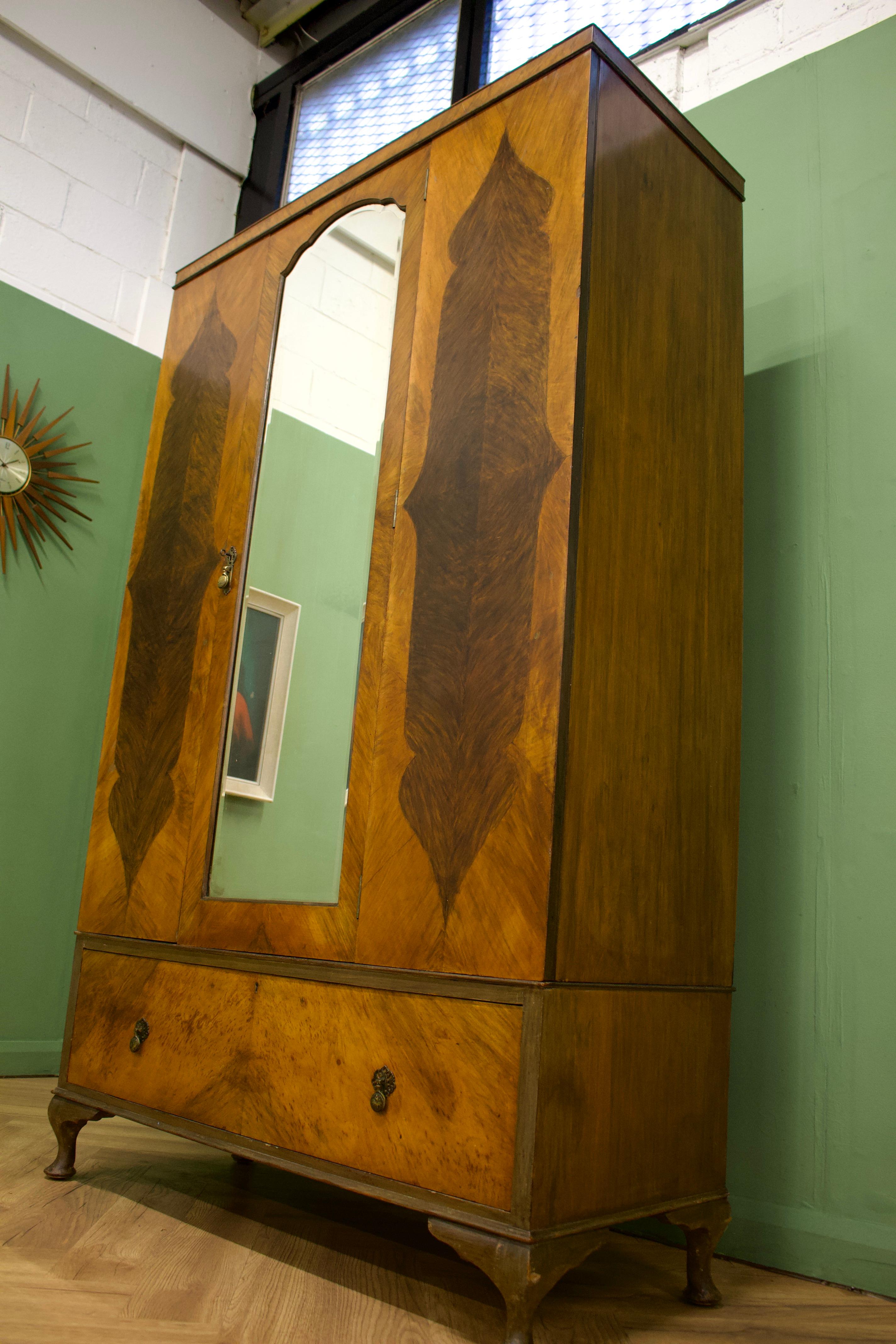 British Art Deco Burr Walnut Wardrobe from Jas Shoolbred, 1930s In Good Condition For Sale In South Shields, GB