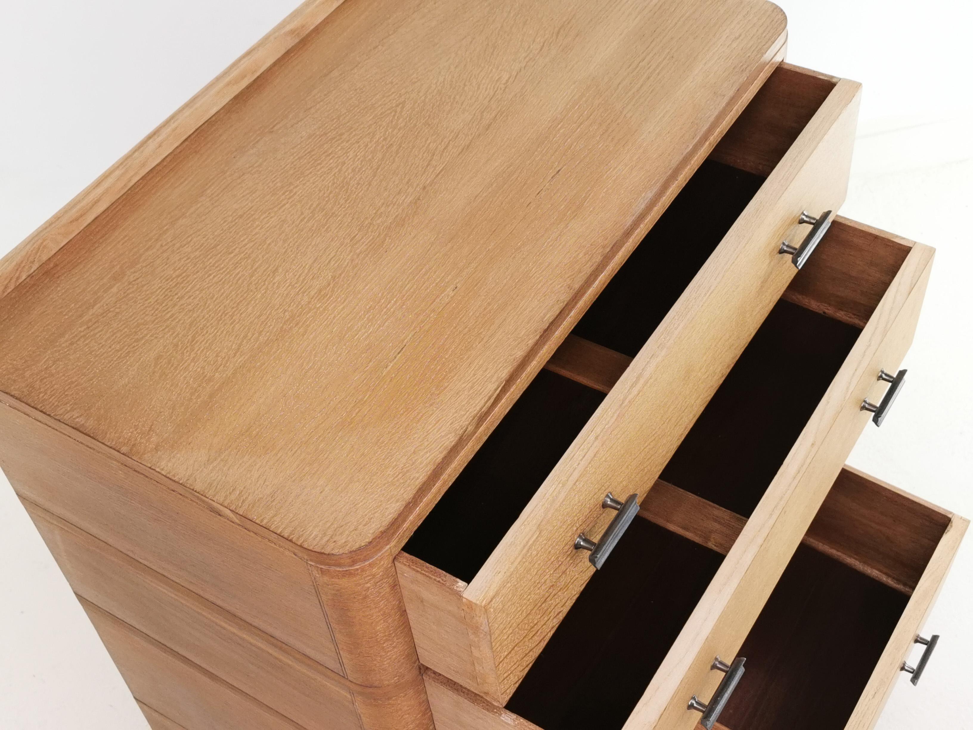 Mid-Century Modern British Art Deco Chest of Drawers in Limed Oak, 1930s