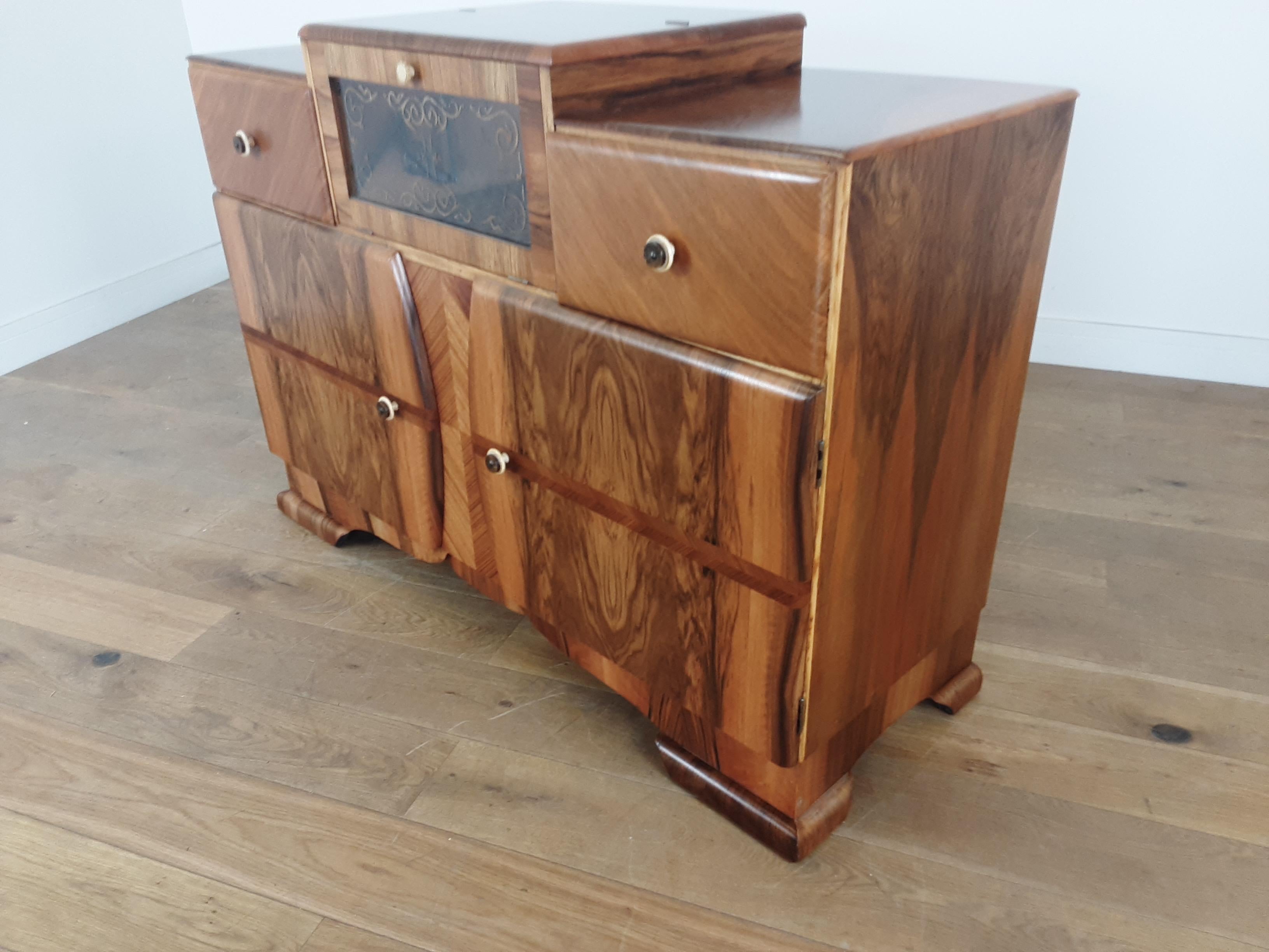 20th Century British Art Deco Cocktail Bar Sideboard in a Figured Brown Walnut, circa 1930 For Sale