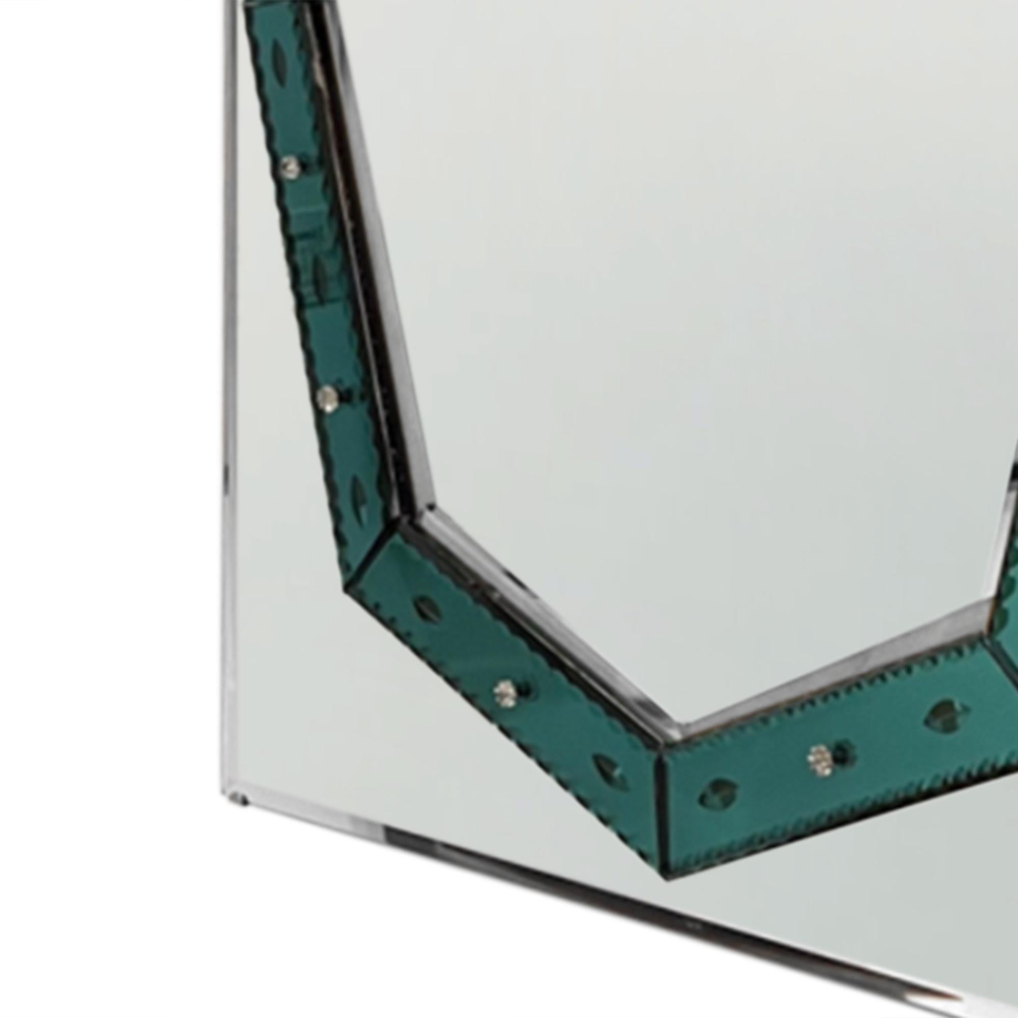 Britischer Art Deco Mirror mit grünem Glasdetail (Handgefertigt) im Angebot