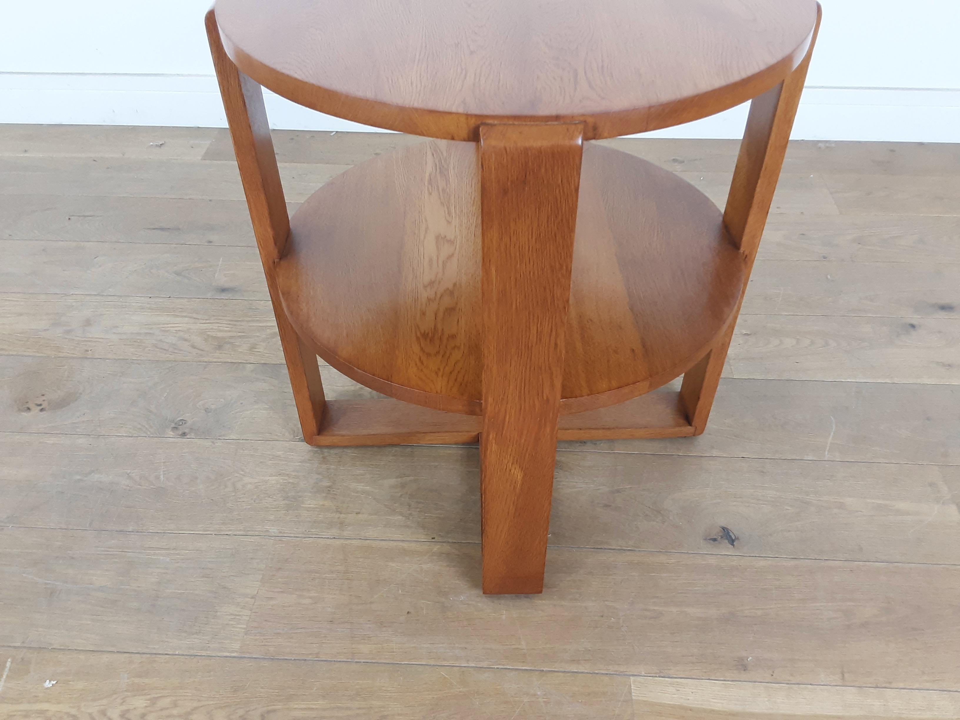 British Art Deco Side Table in Golden Oak For Sale 2