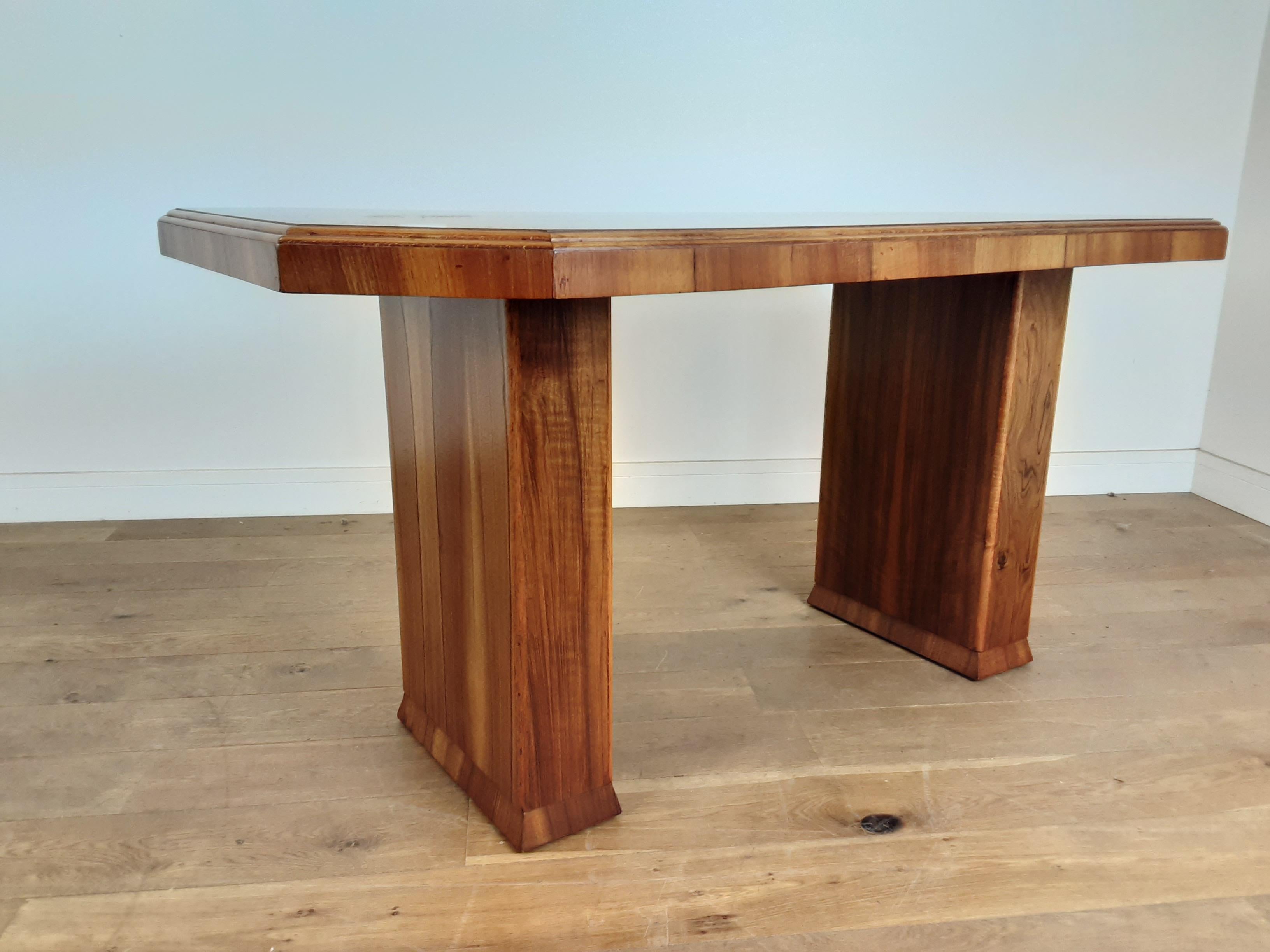 British Art Deco Walnut Dining Table Brown Wood Pedestal Column Supports For Sale 5