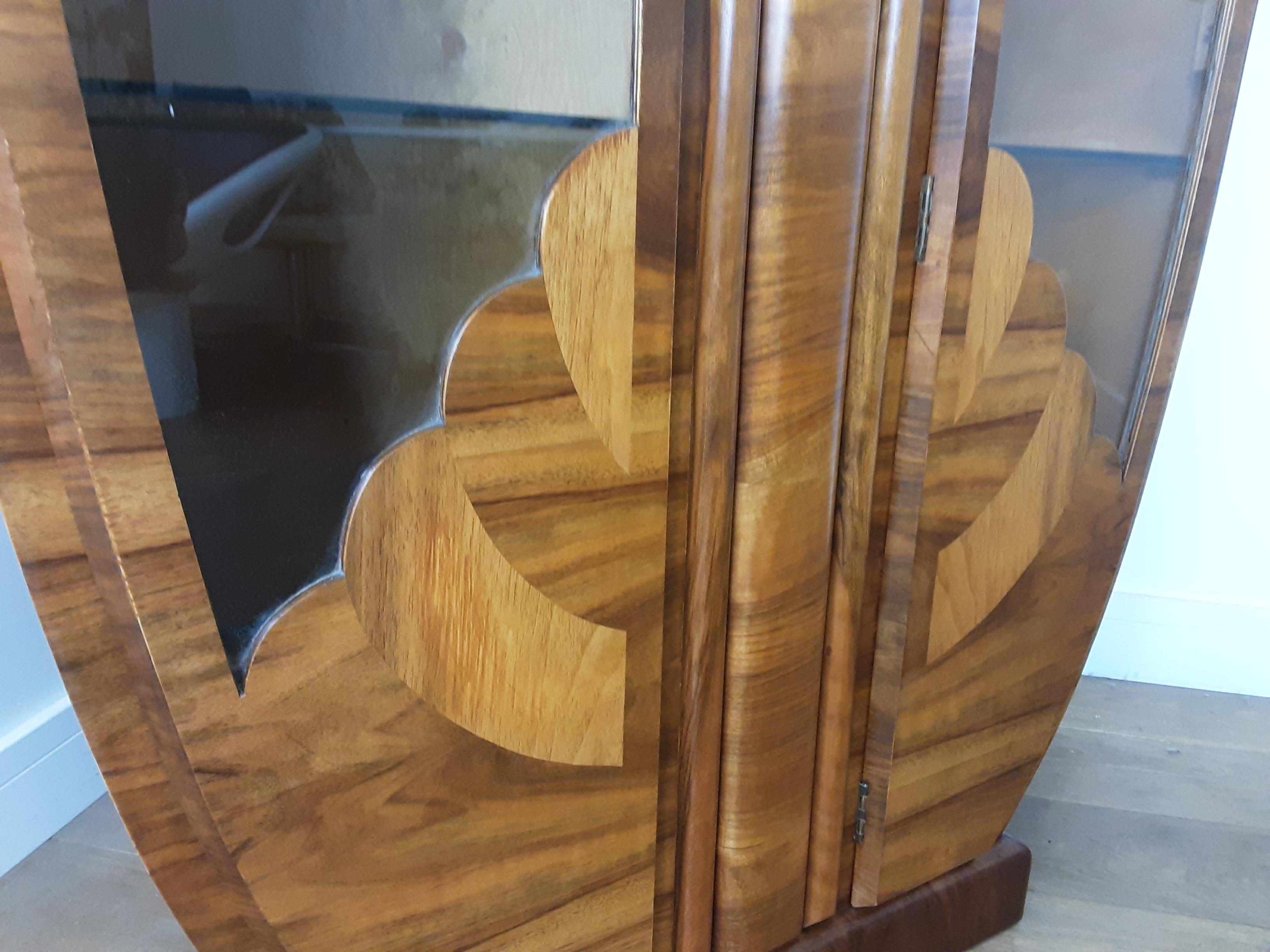 British Art Deco Walnut Heart Shaped Display Cabinet 4